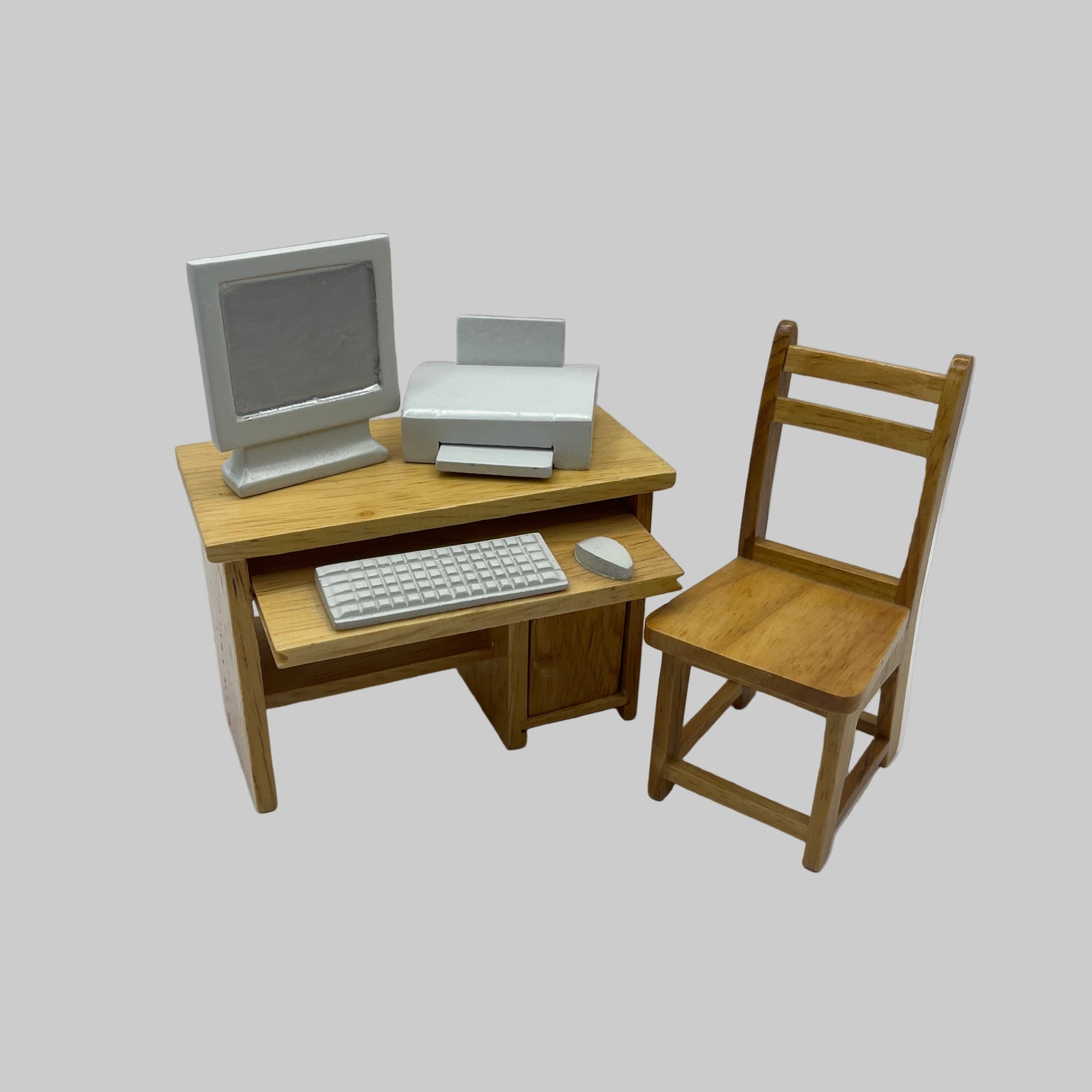 STU002 - Computer desk and chair