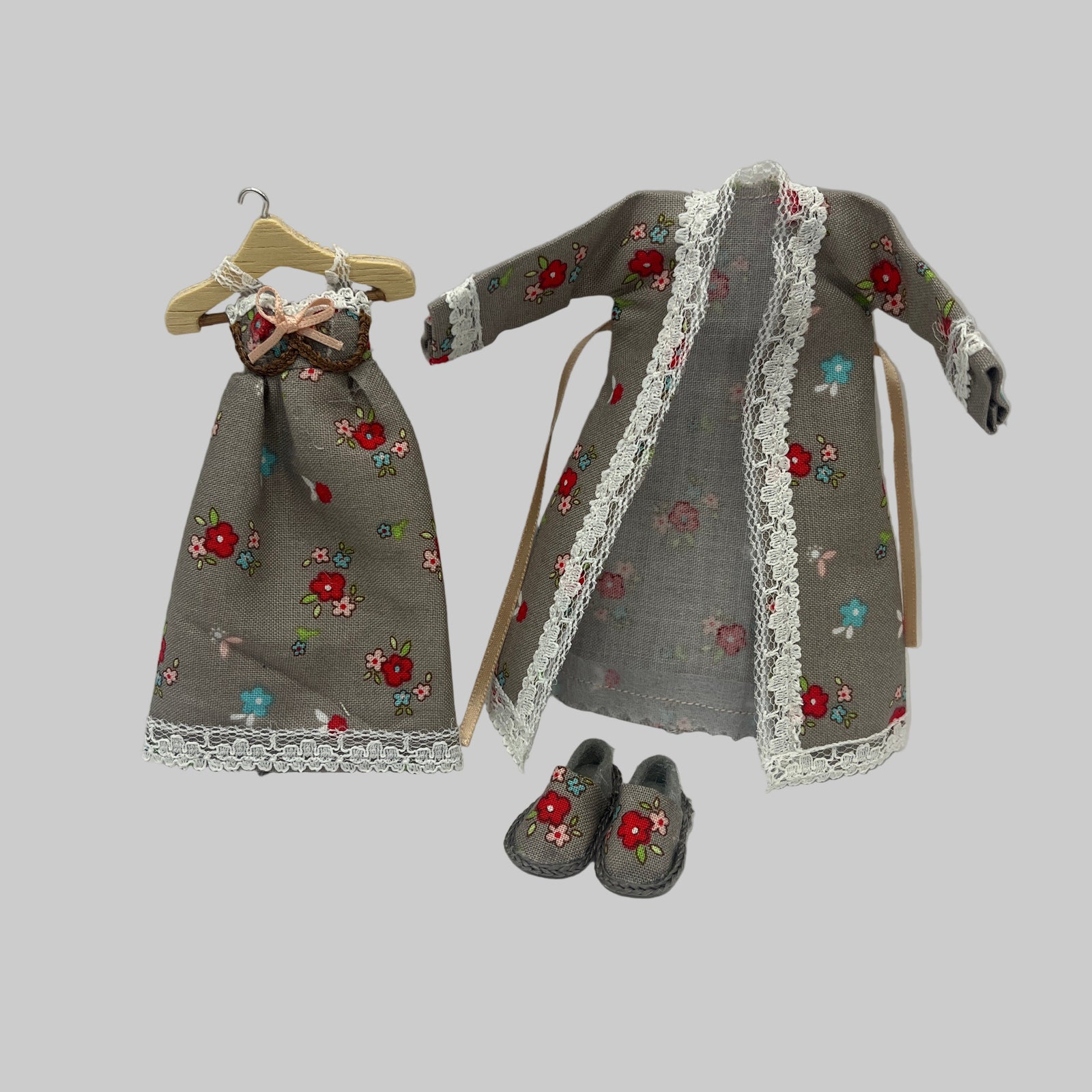 Dolls house nightgown, dressing gown and slippers