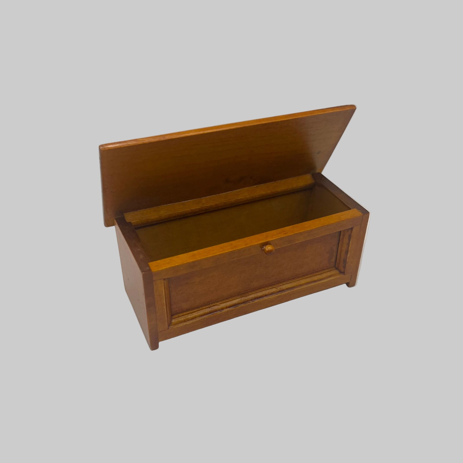 Dolls house large storage chest