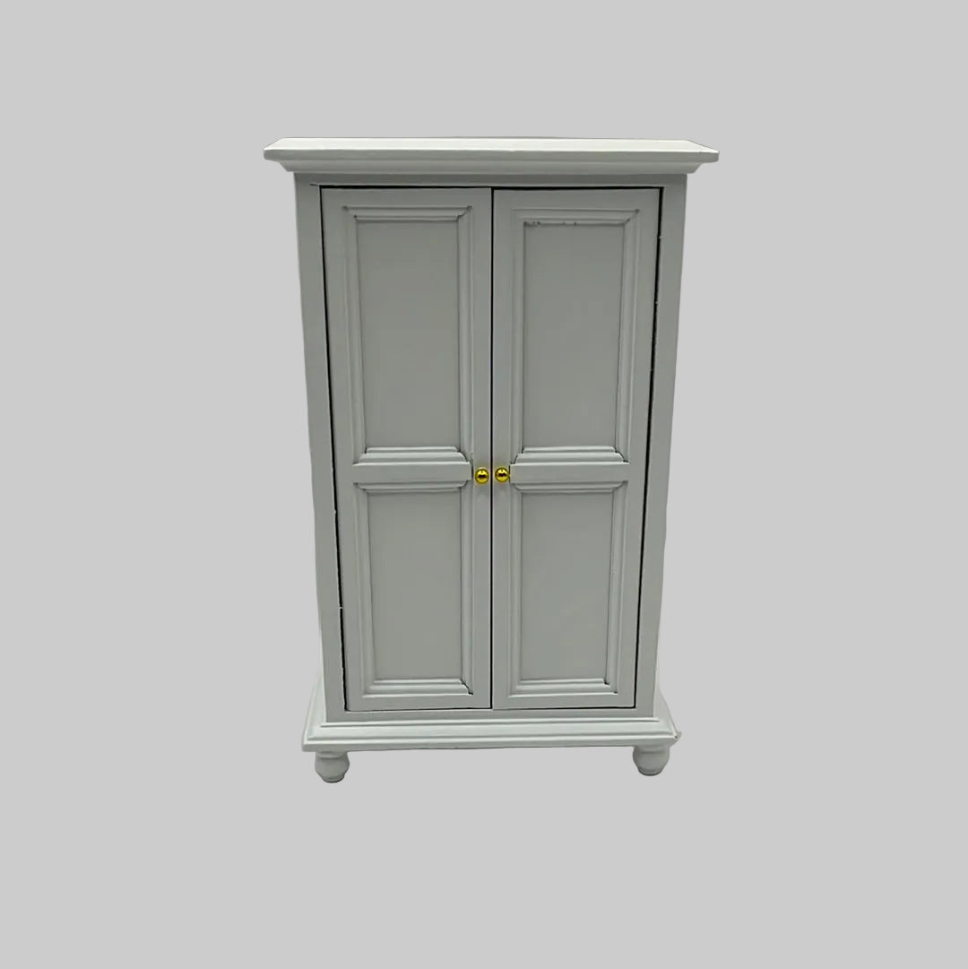 Dolls house White double wardrobe