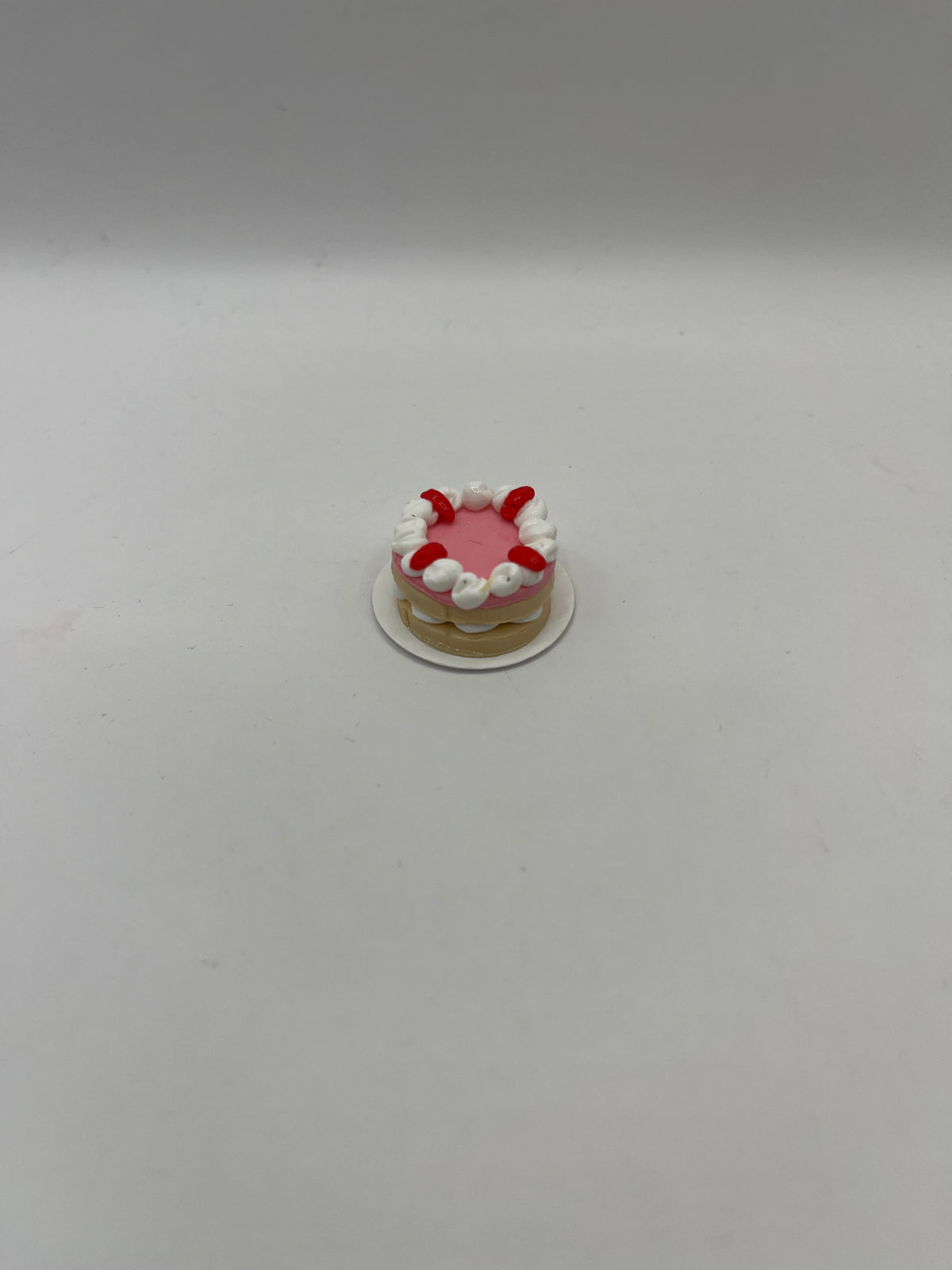 D1973 - Strawberry gateau