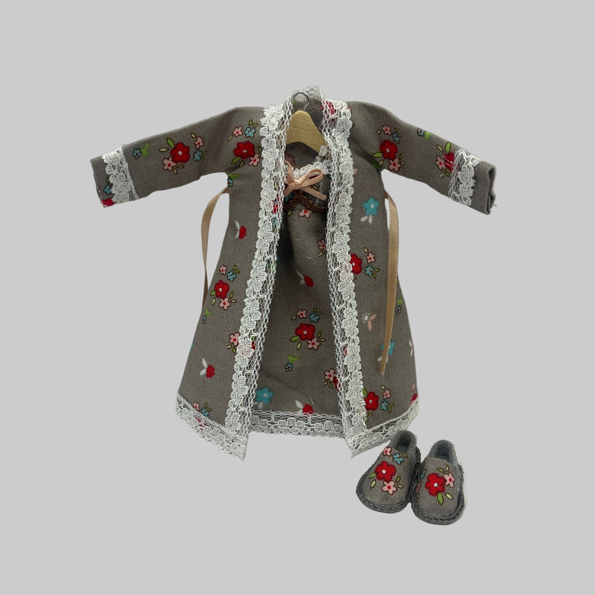 Dolls house nightie, dressing gown and slippers