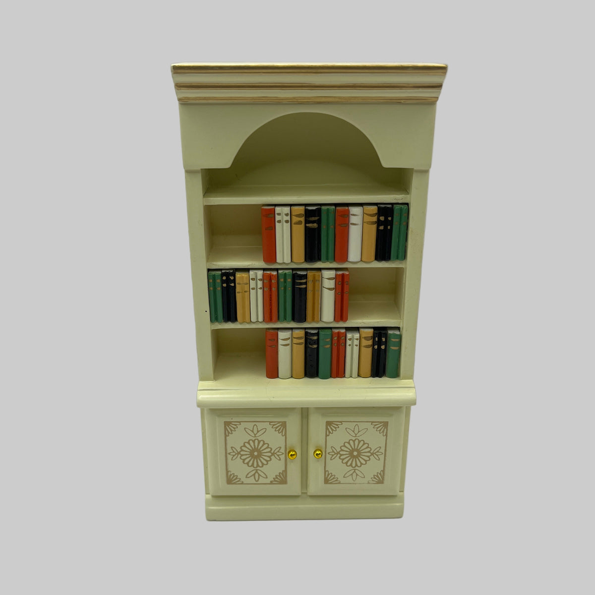 STU006 - Cream and gold bookcase