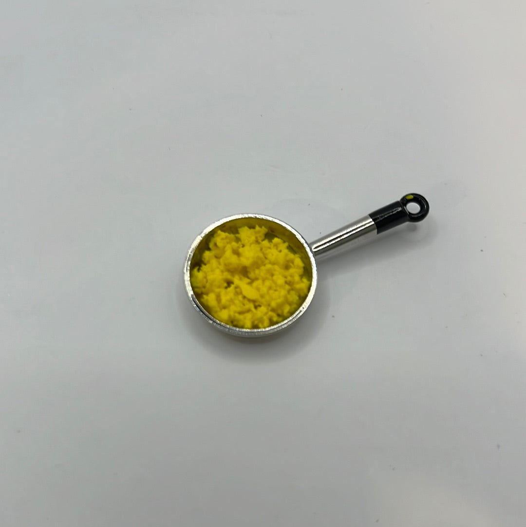 ZR010 - Pan of scrambled egg