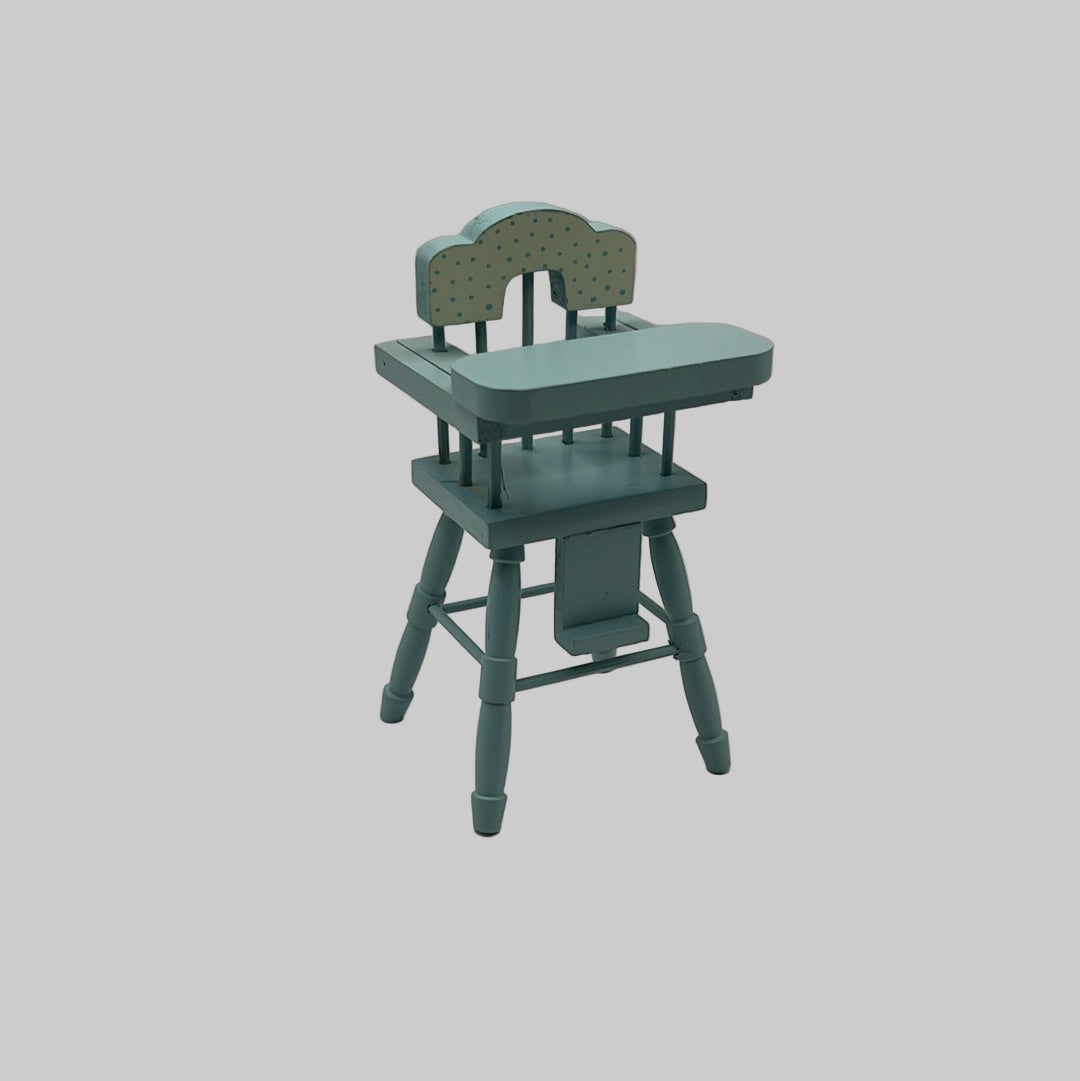 NUR007 - Blue high chair