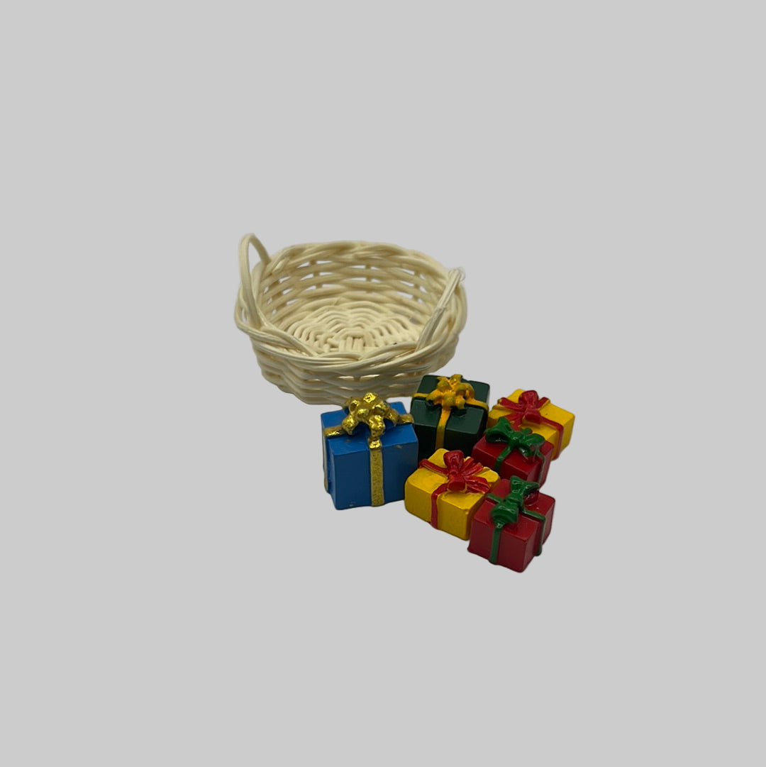 ZR199 - Basket of presents