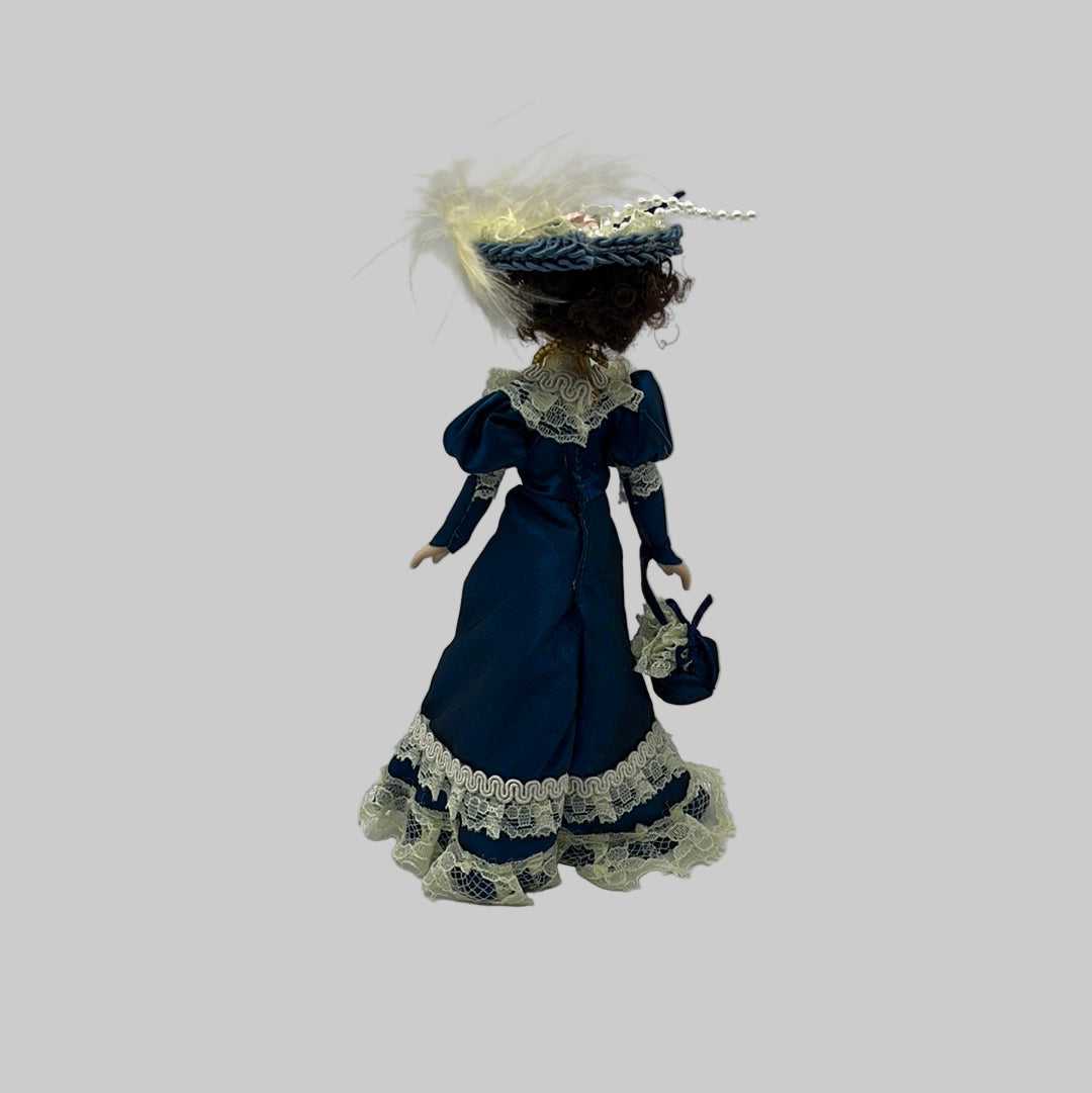 DP092B - Lady in blue dress
