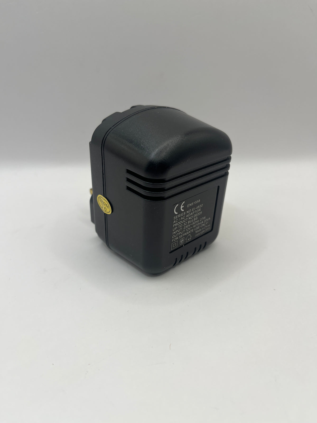 DE005 - Lighting transformer (for up to 32 bulbs)