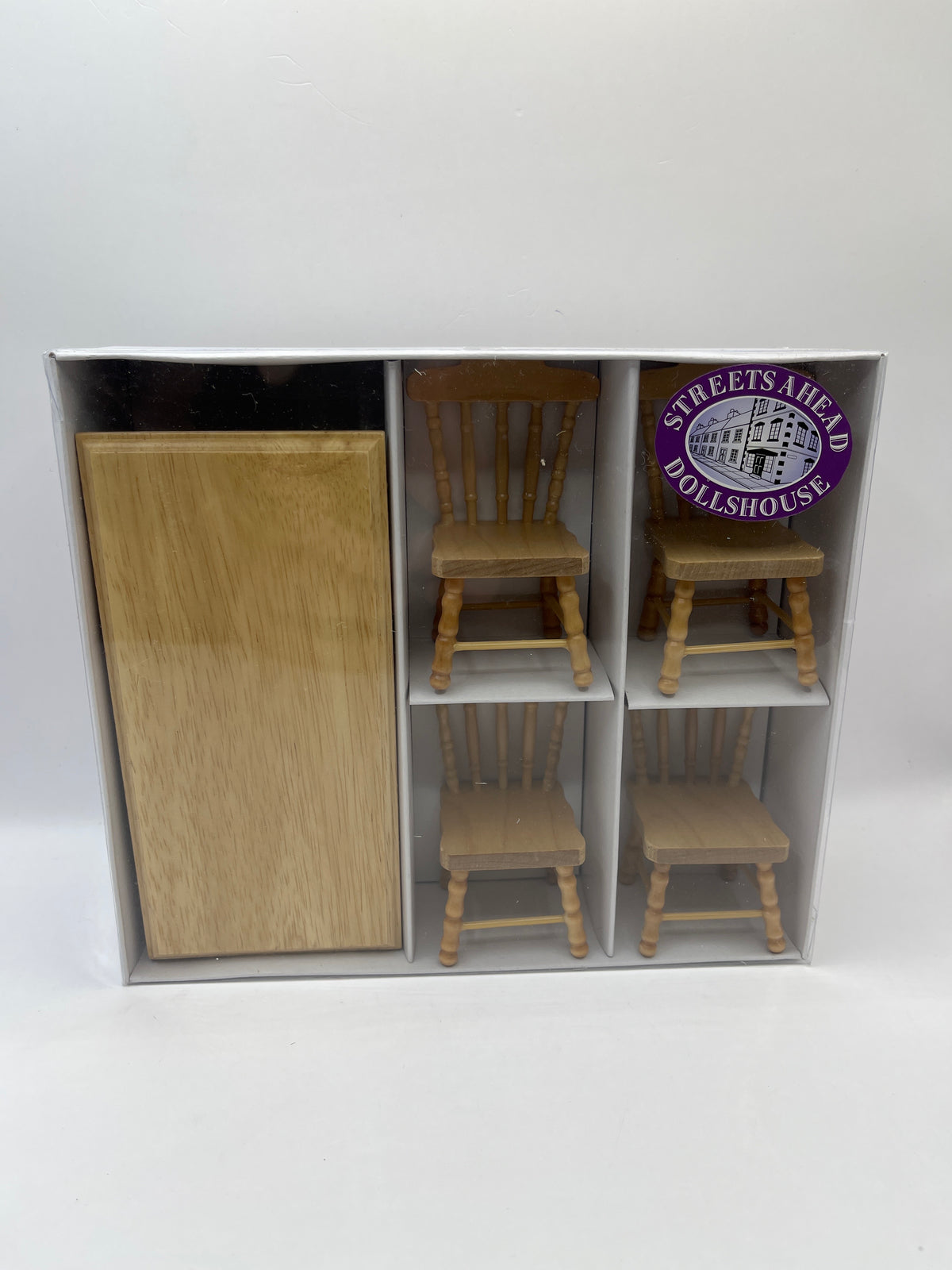 DF131P - Pine table and chairs