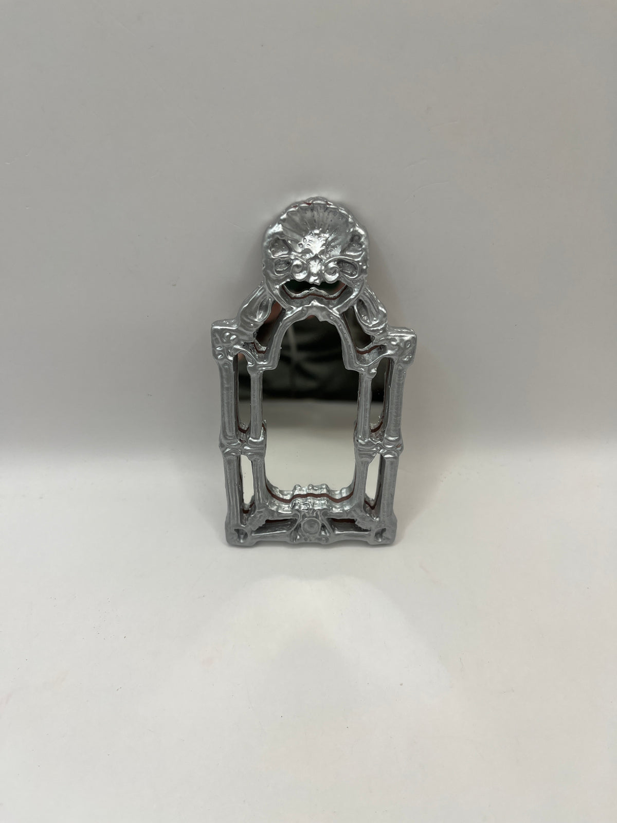 D2386 - Victorian silver mirror