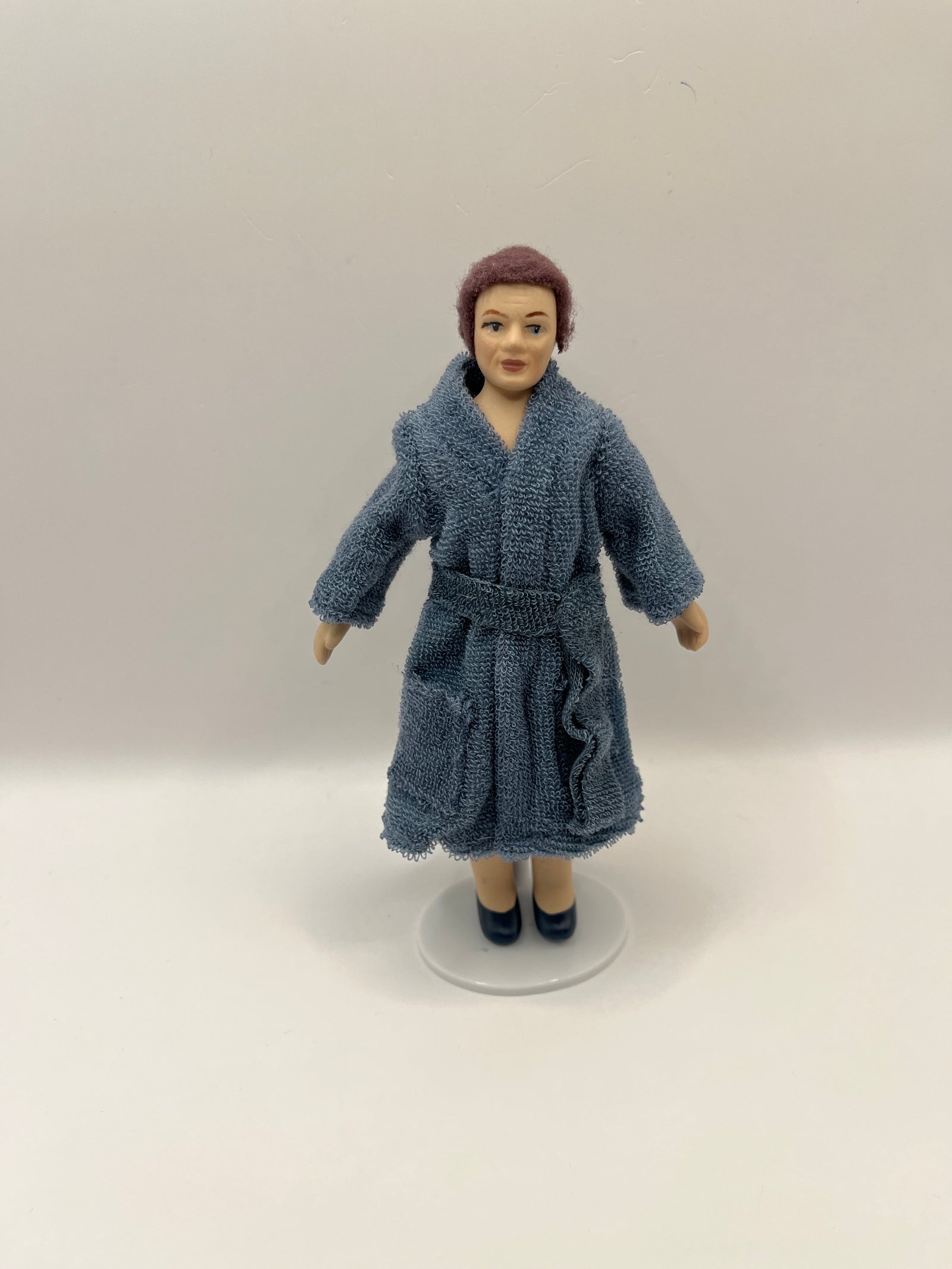 DP130 - Man in bathrobe