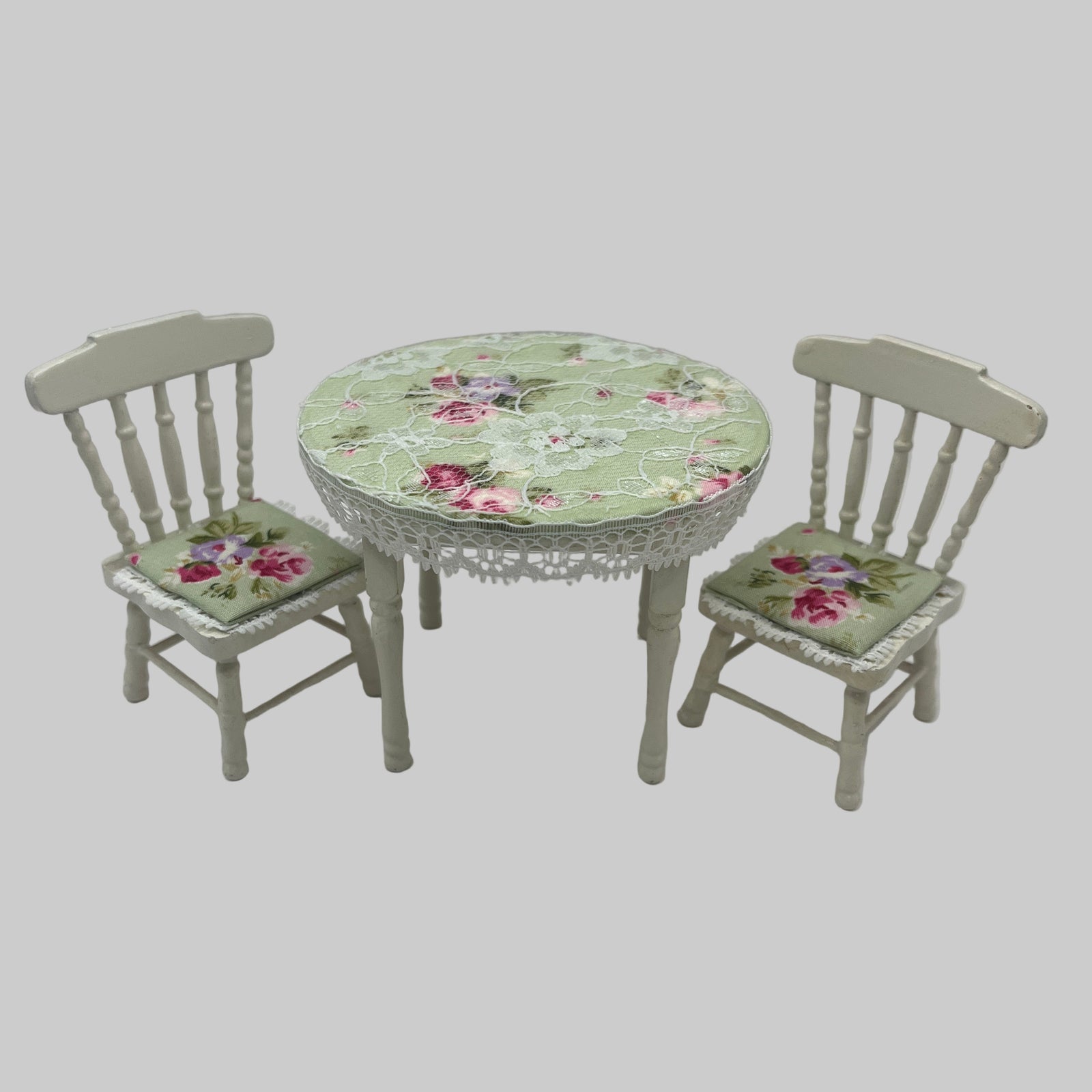 Dolls house country chic table and chairs