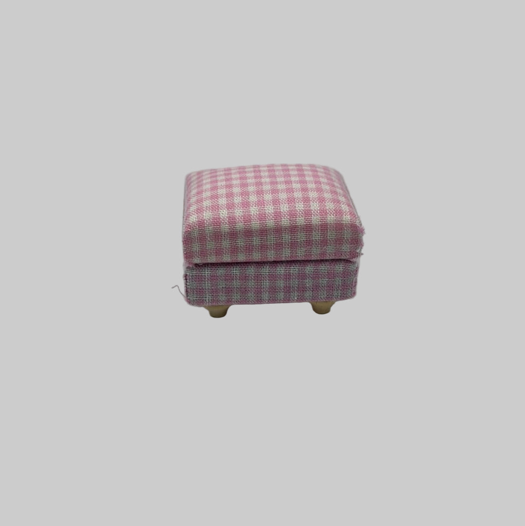 DF1164 - Pink checked footstool