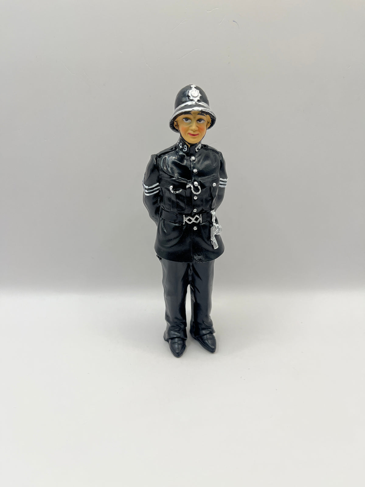 DP333 - Resin policeman