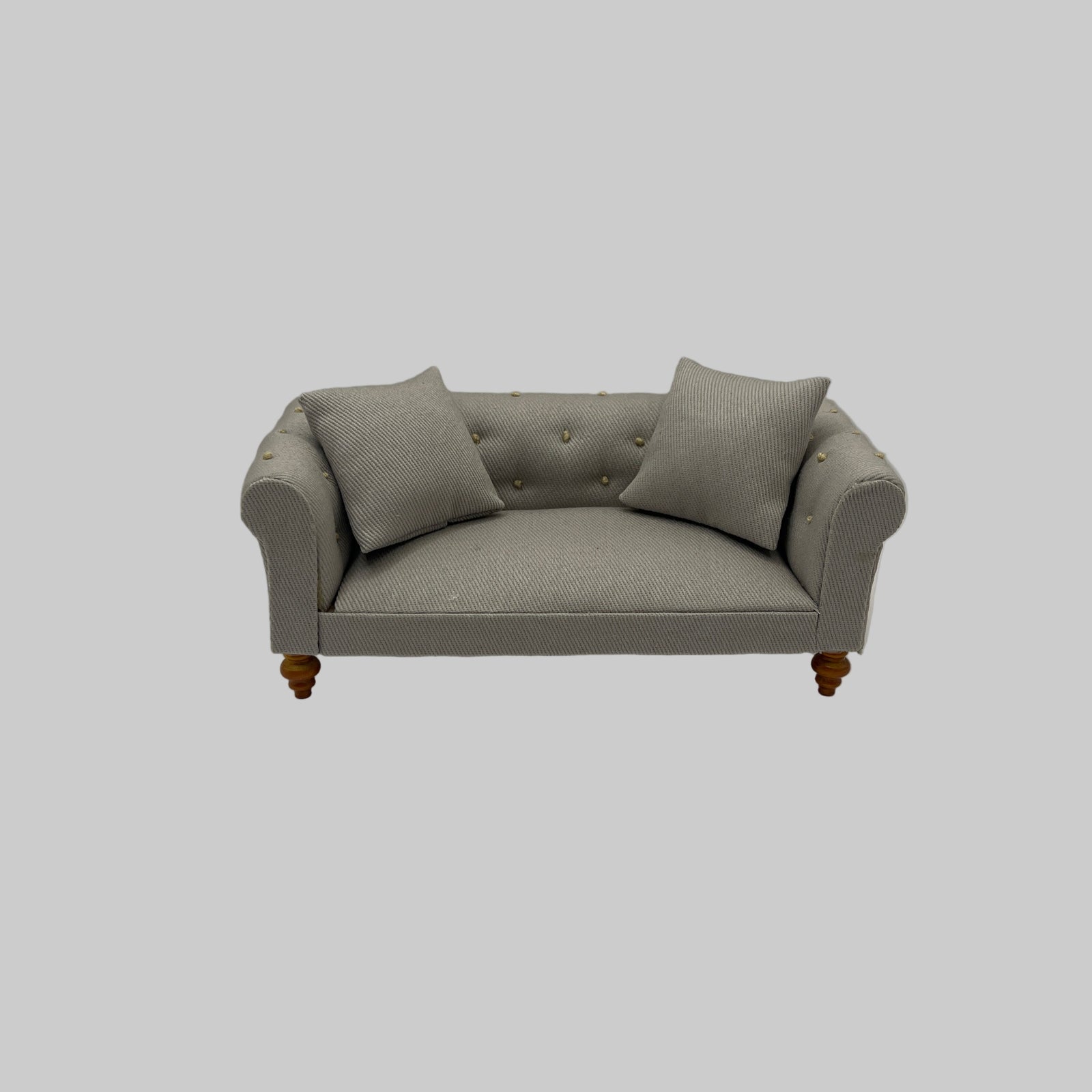 9271 - Grey chesterfield sofa