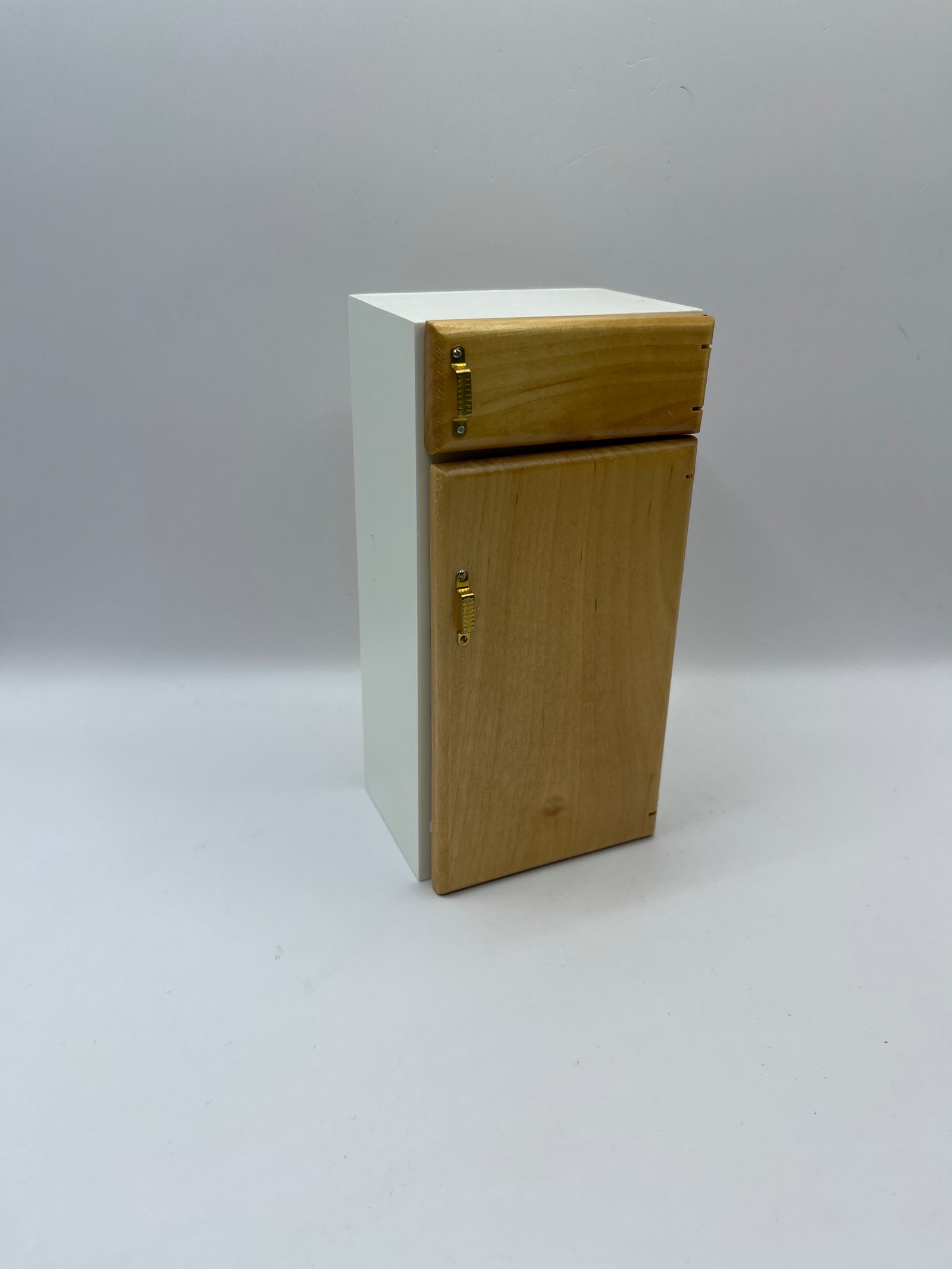 KIT006 - Pine fridge freezer