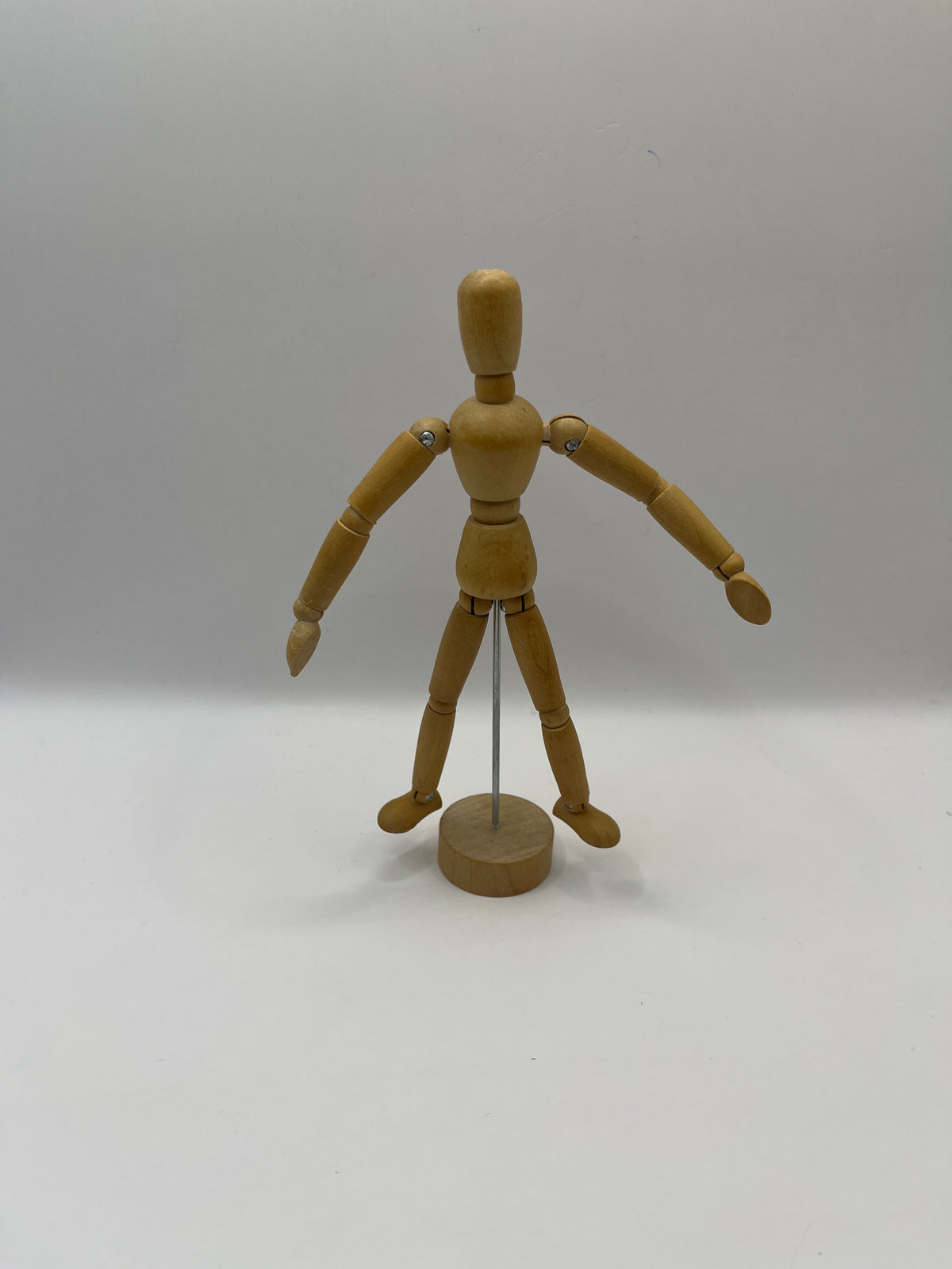 HOB009 - Wooden dressmakers mannequin