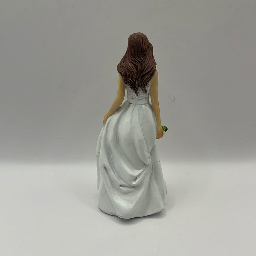 DP344 - Resin bride figure