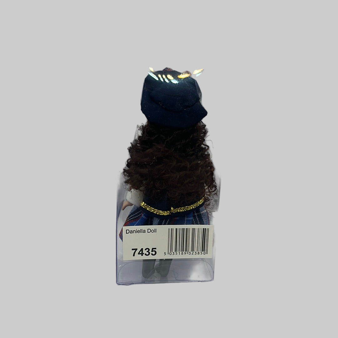 7435 - DHE Daniella doll