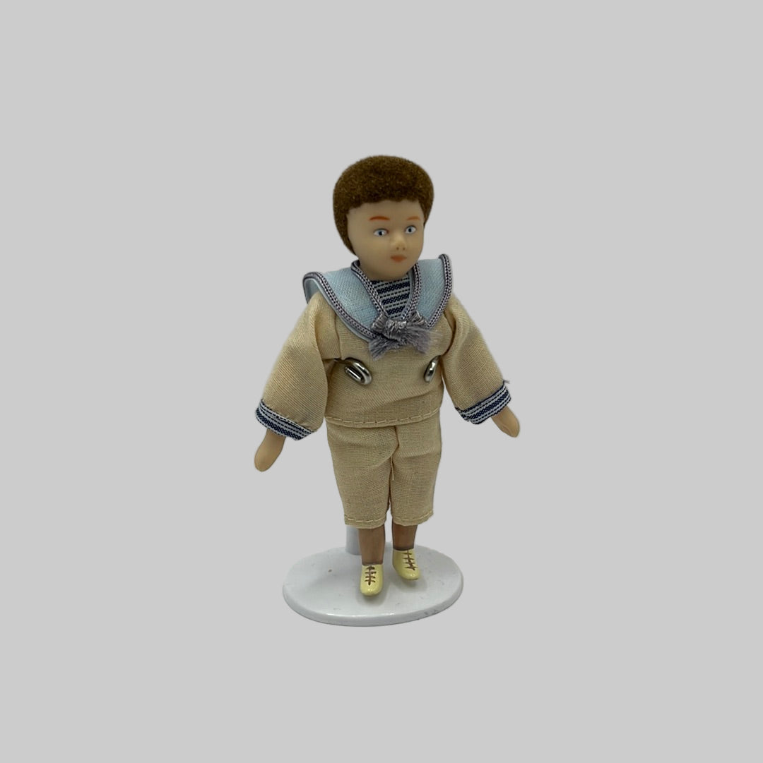 DOL177 - Boy in beige outfit