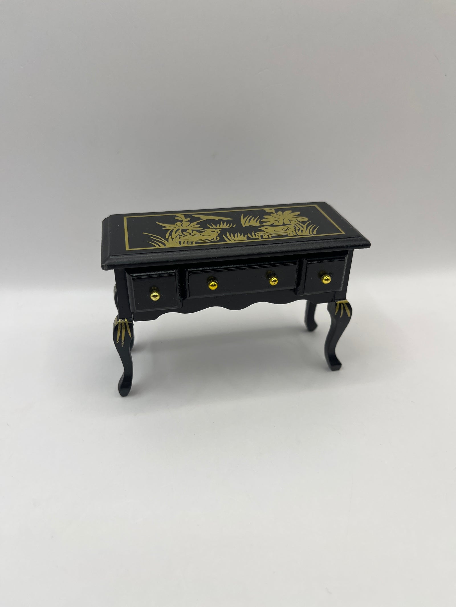 DF875 - Oriental table with drawers