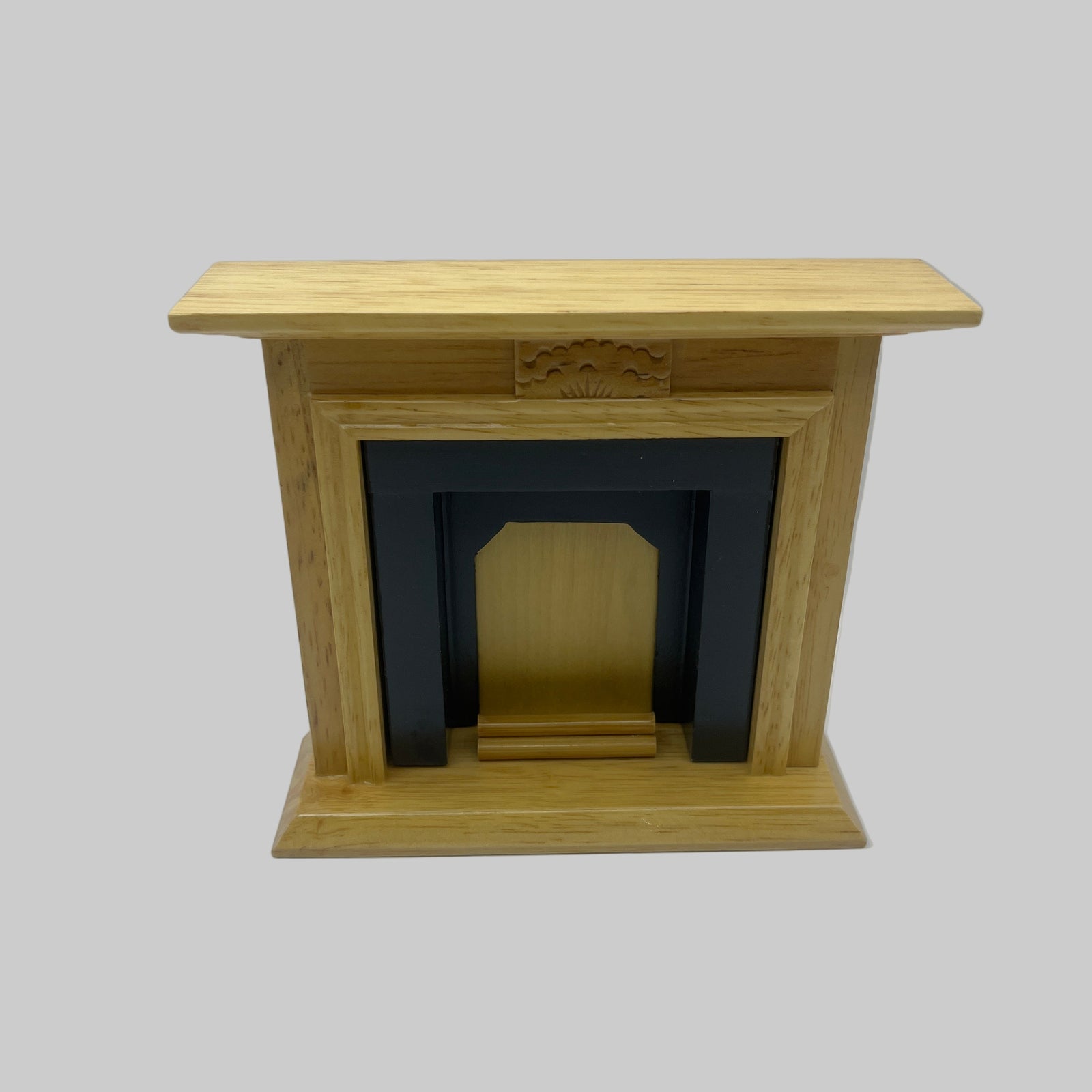 DEC024 - Large pine fireplace