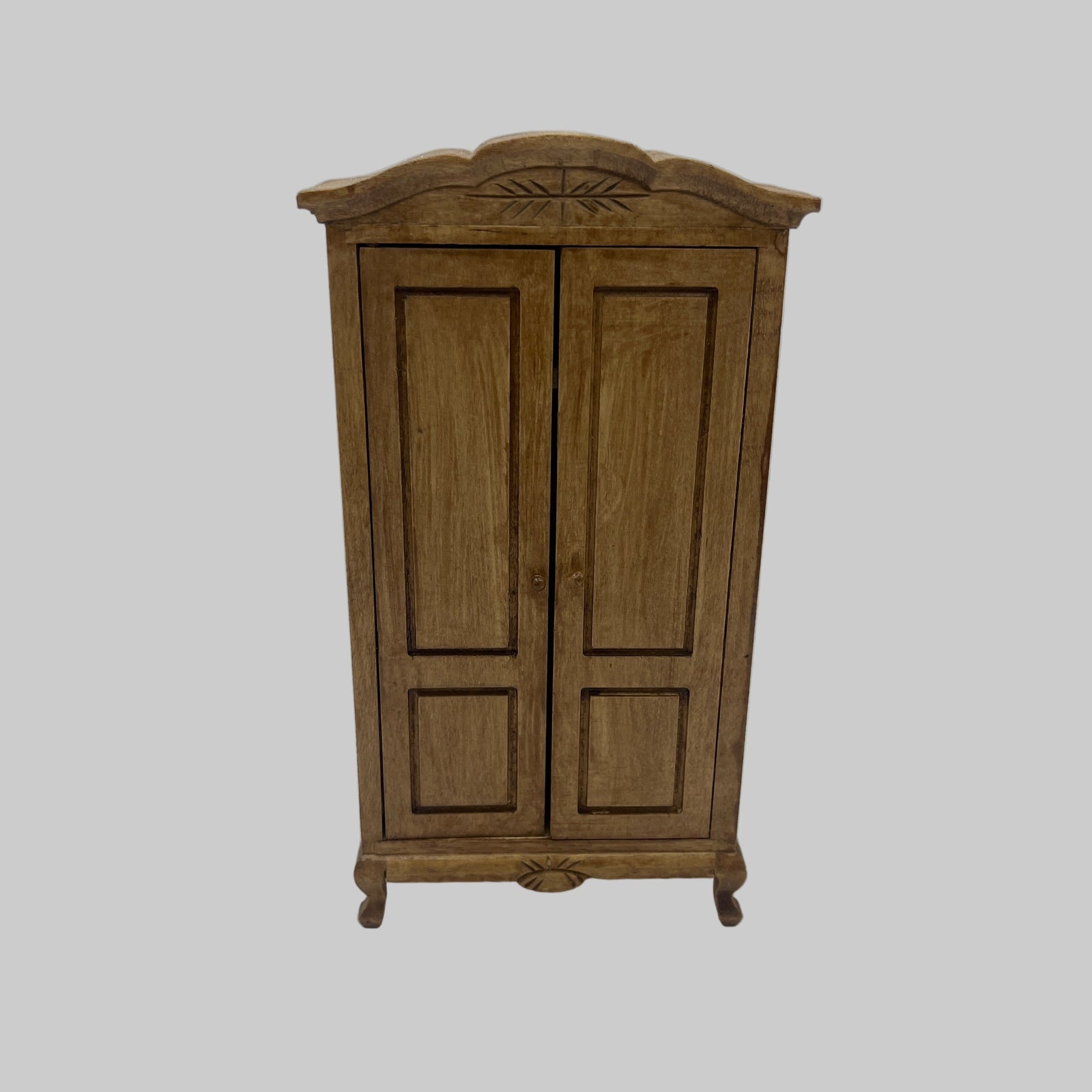 AB027 - Double wardrobe