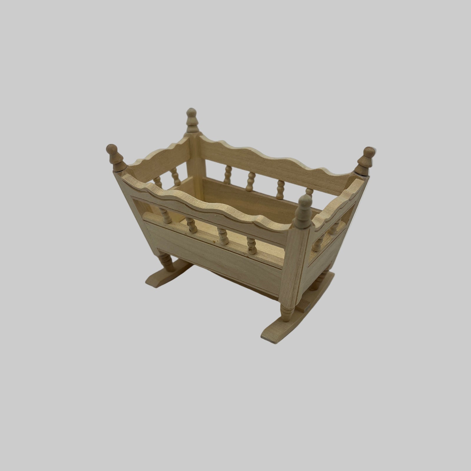 NUR023 - Bare wood large crib