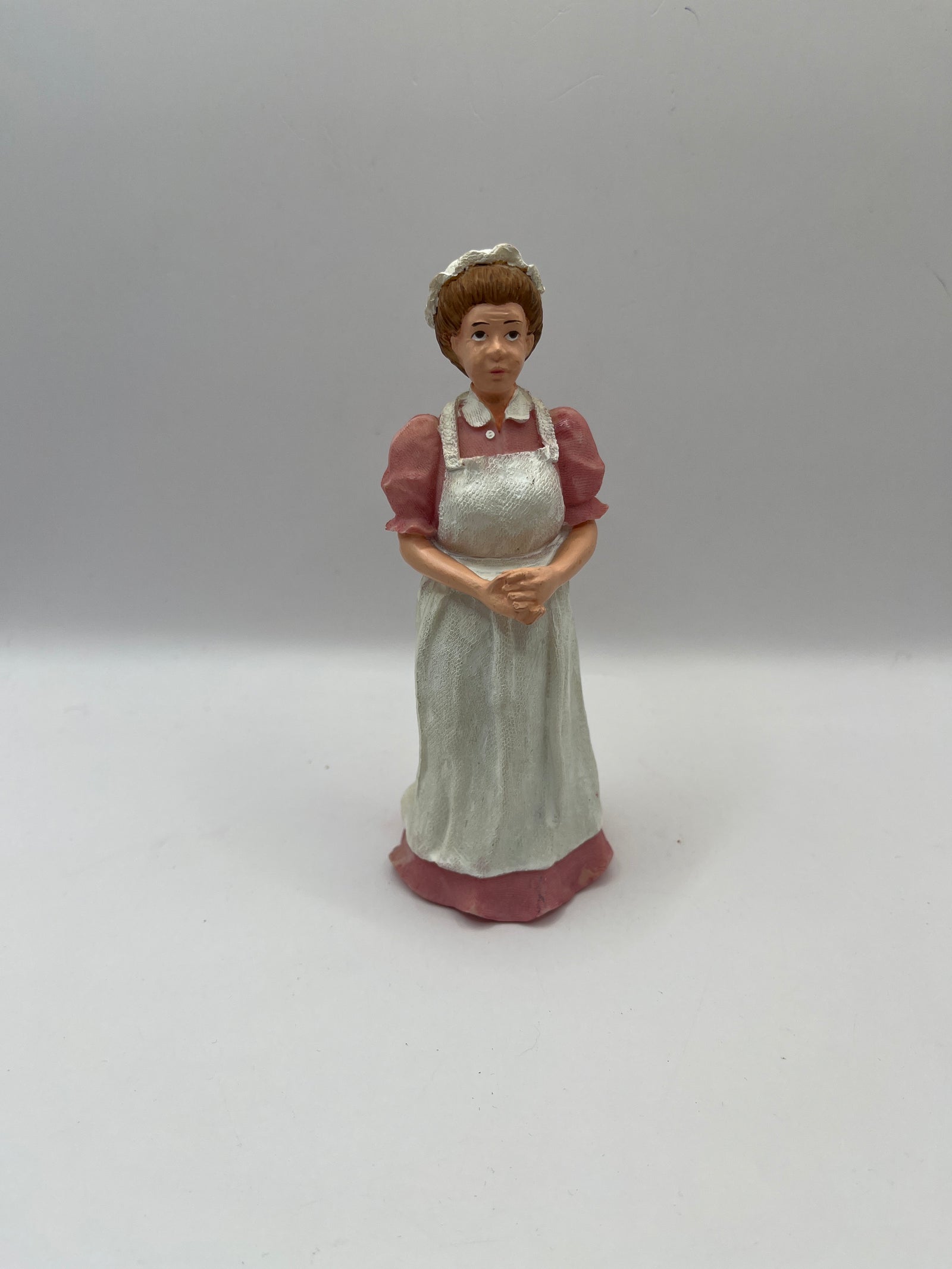 DP292 - Resin cook in pink dress