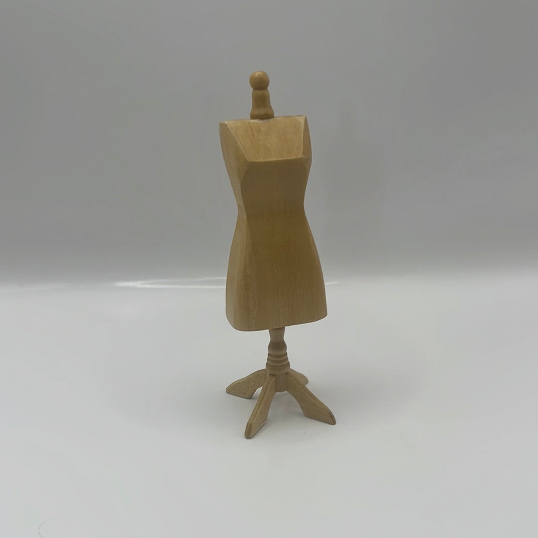 DF233 - Pine dressmakers mannequin
