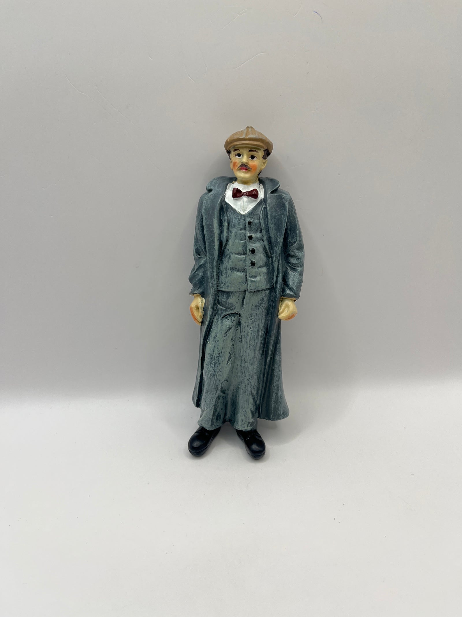 DP349 - Victorian gentleman figure