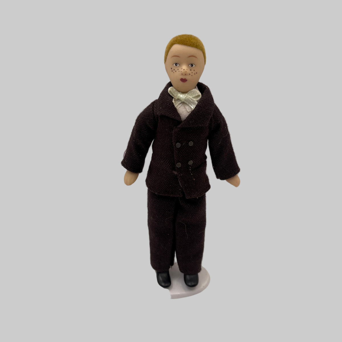 DOL183 - Boy in brown suit