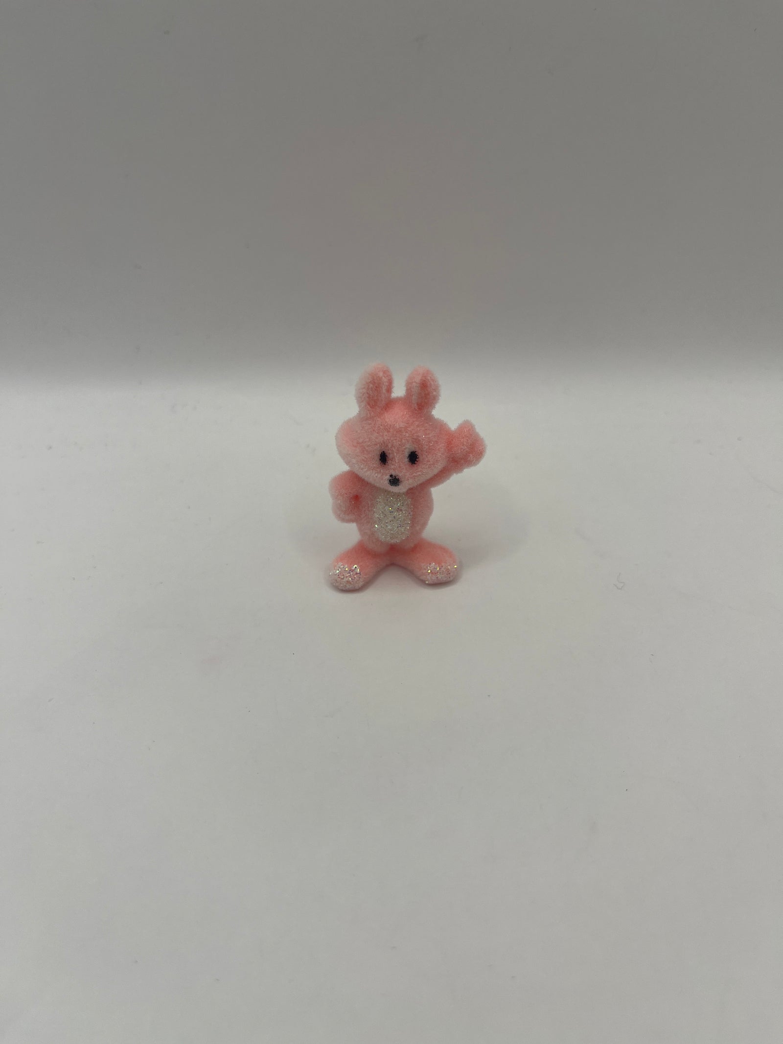 D2547 - Toy pink rabbit