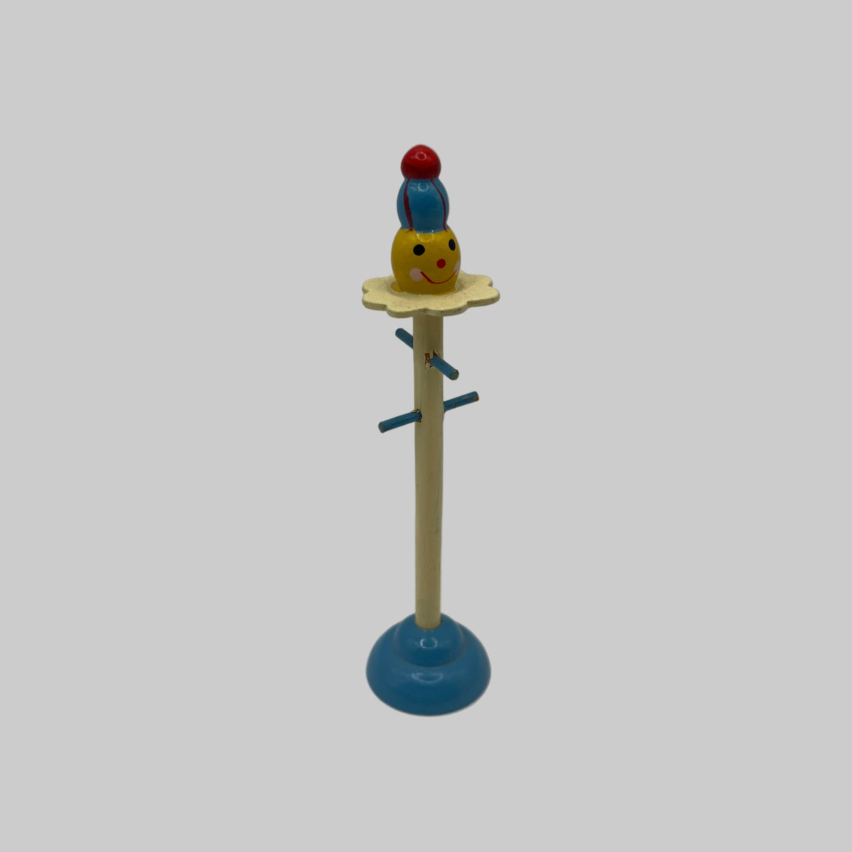 NUR008 - Child’s coat stand