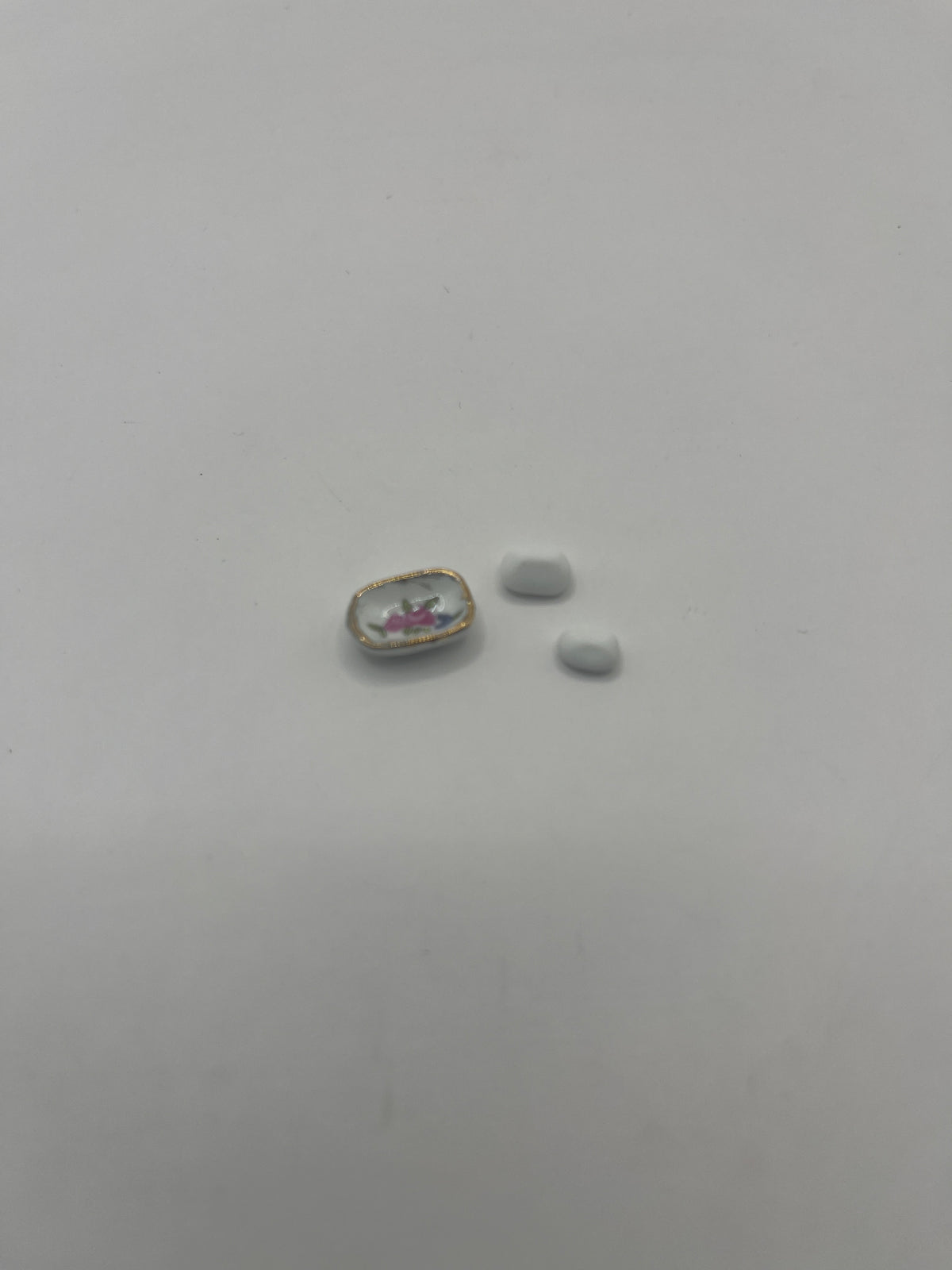 D1742 - Soap dish and soaps