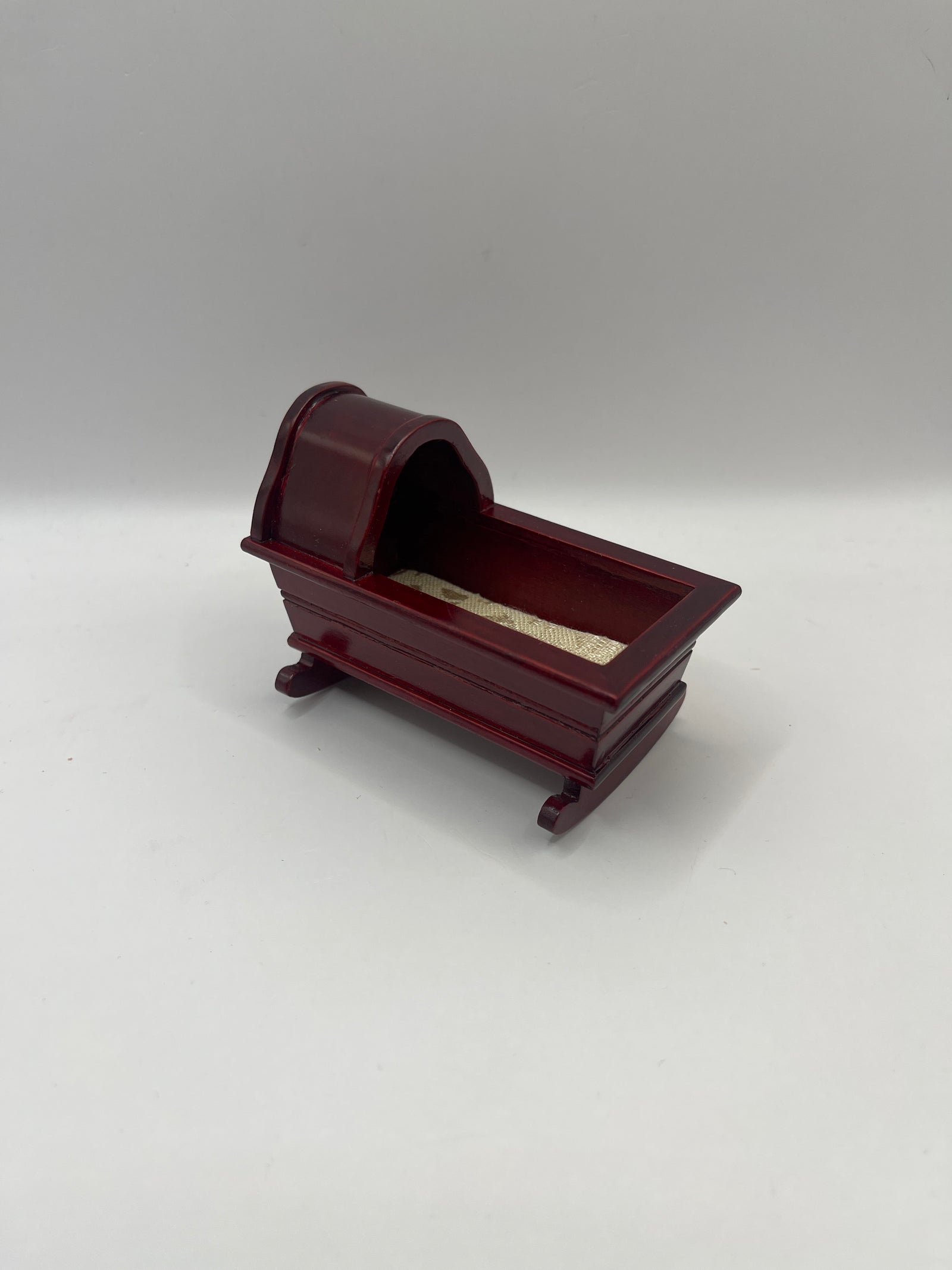 NUR004 - Mahogany rocking crib