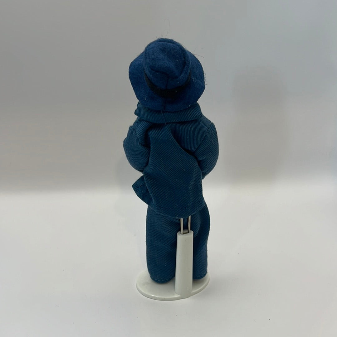 DOL018 - Man in blue suit