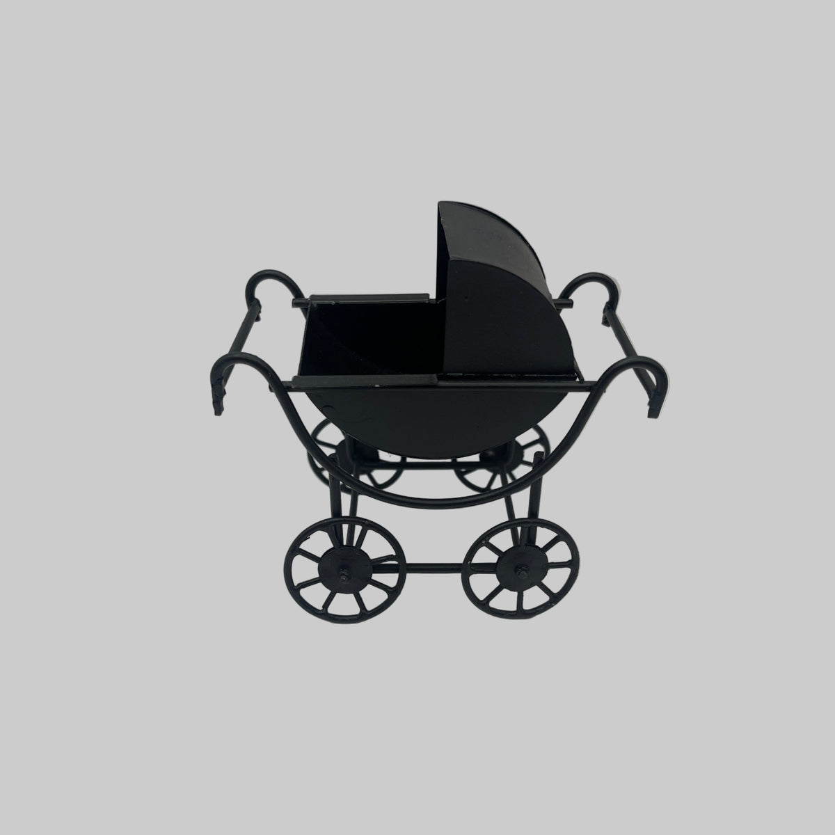 NUR087 - Black metal pram