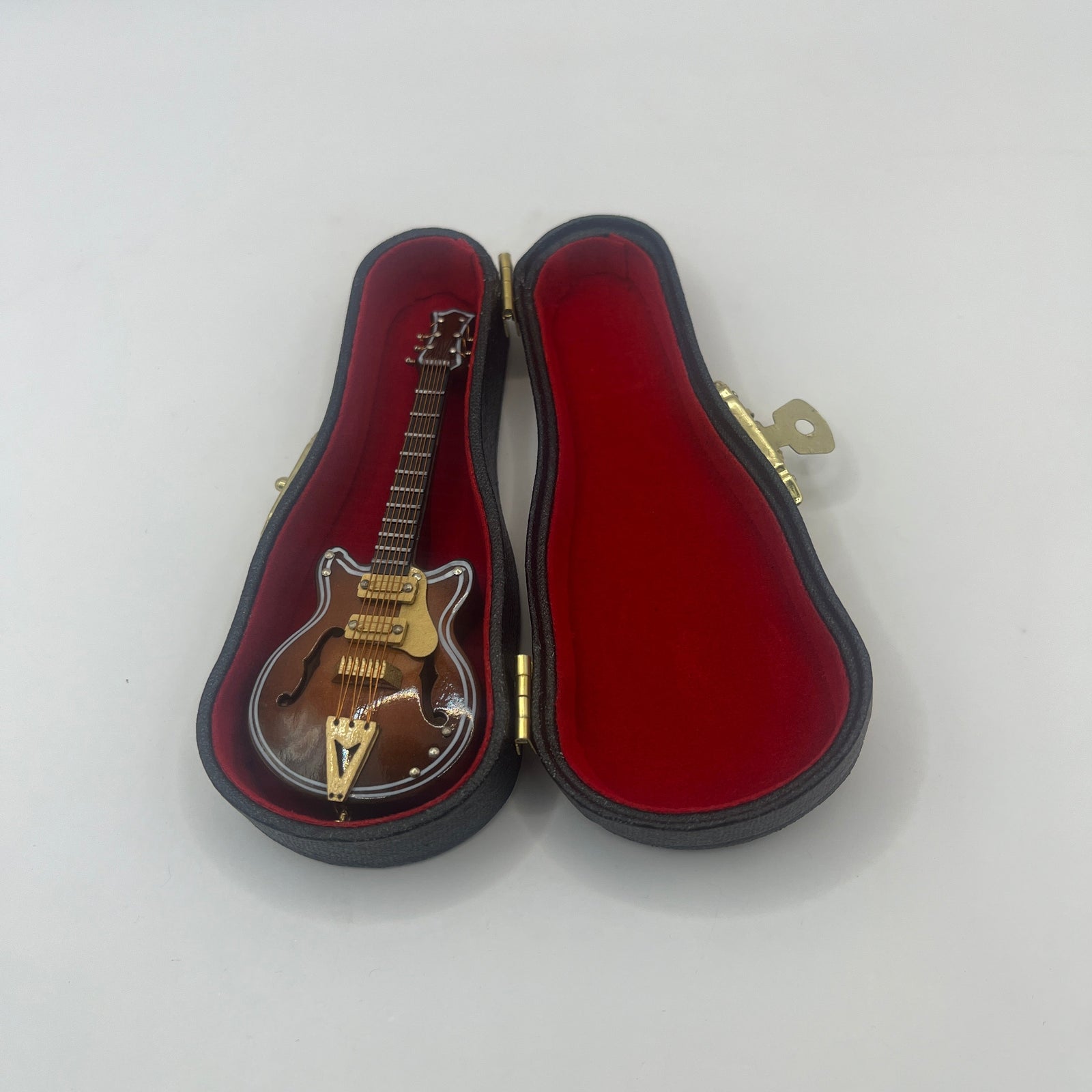 Dolls house electric guitar