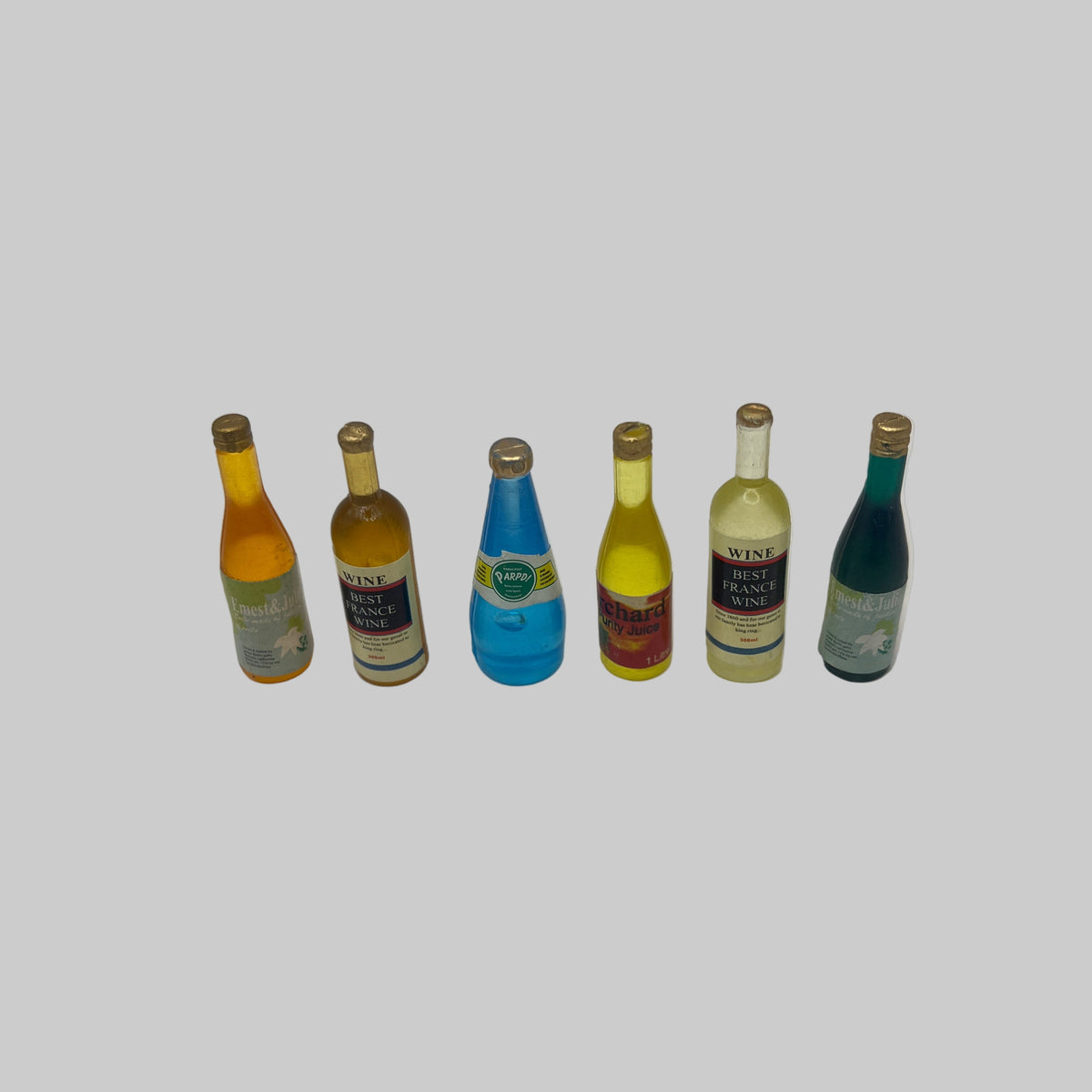 D1750 - 6 assorted bottles of drink