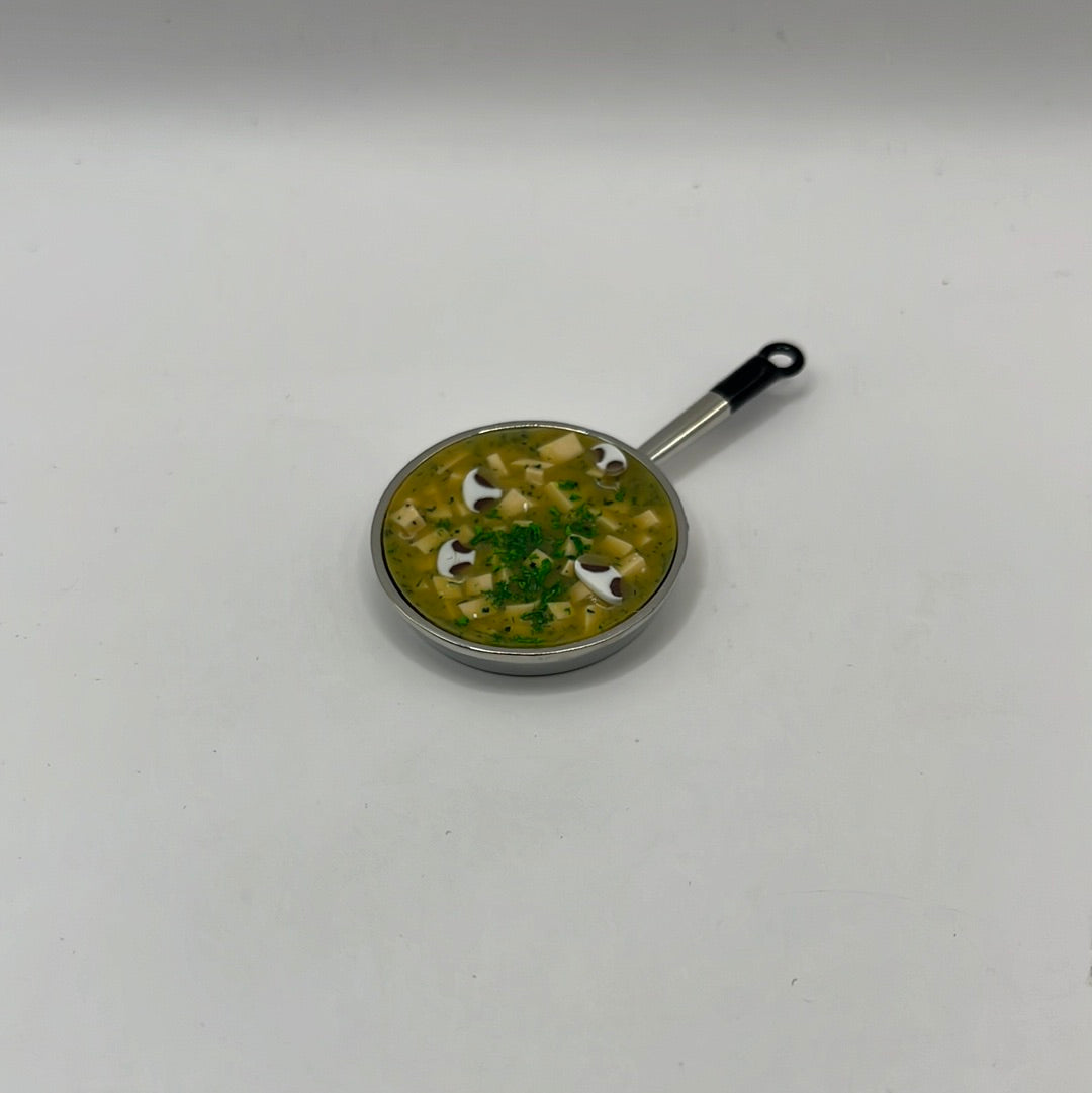 ZR125 - Chicken and mushrooms in pan