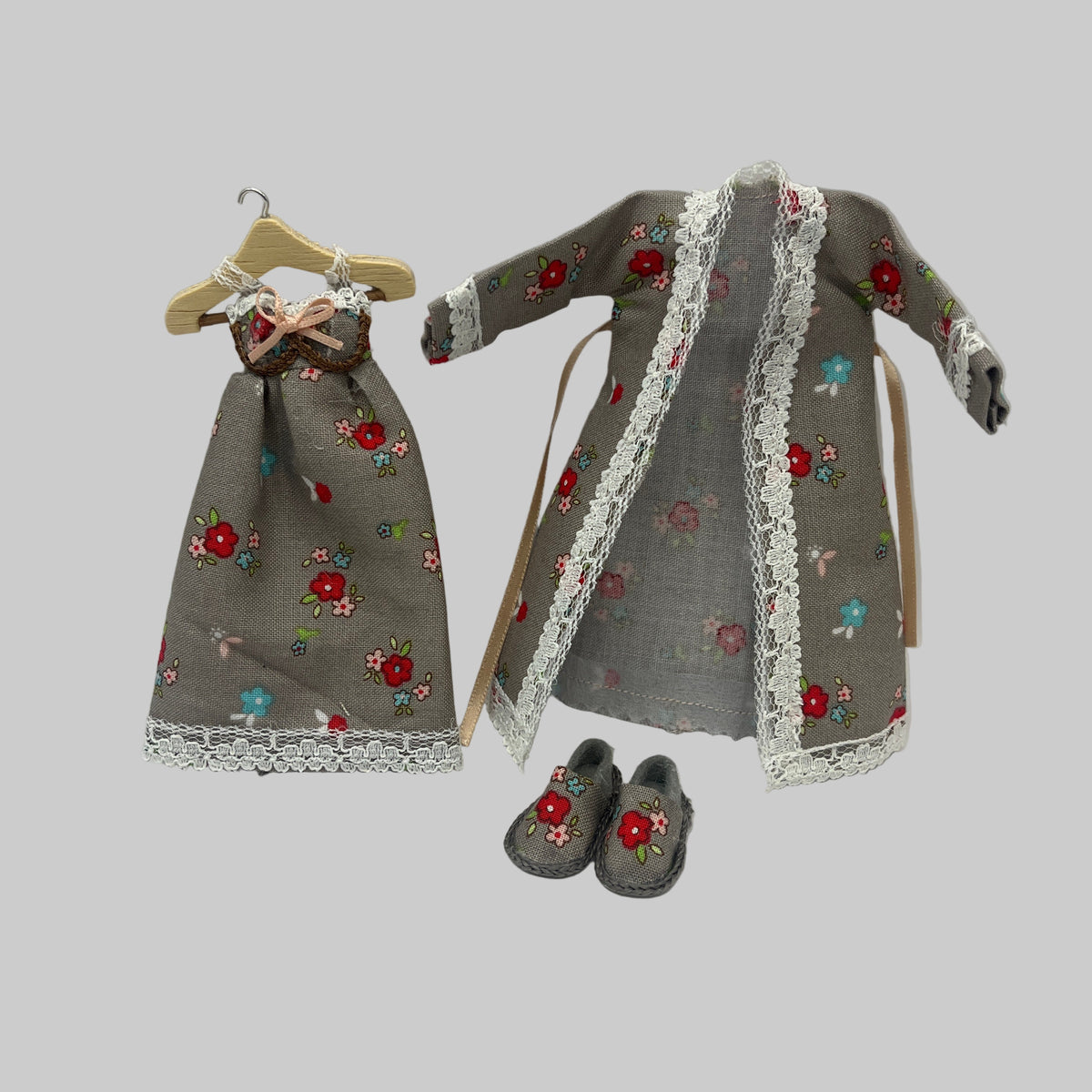 Dolls house nightgown, dressing gown and slippers