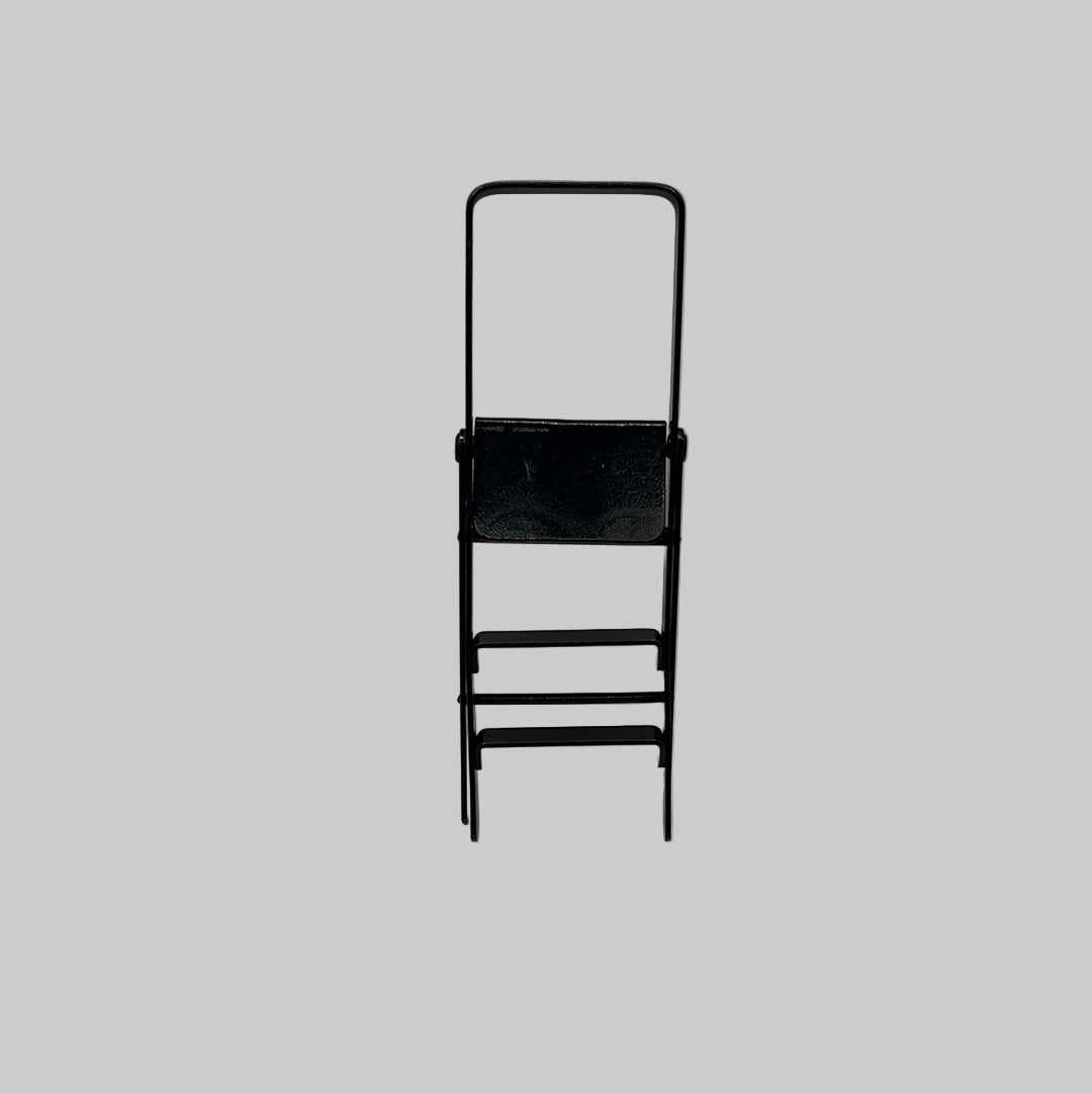 OUT031 - Black metal step ladder