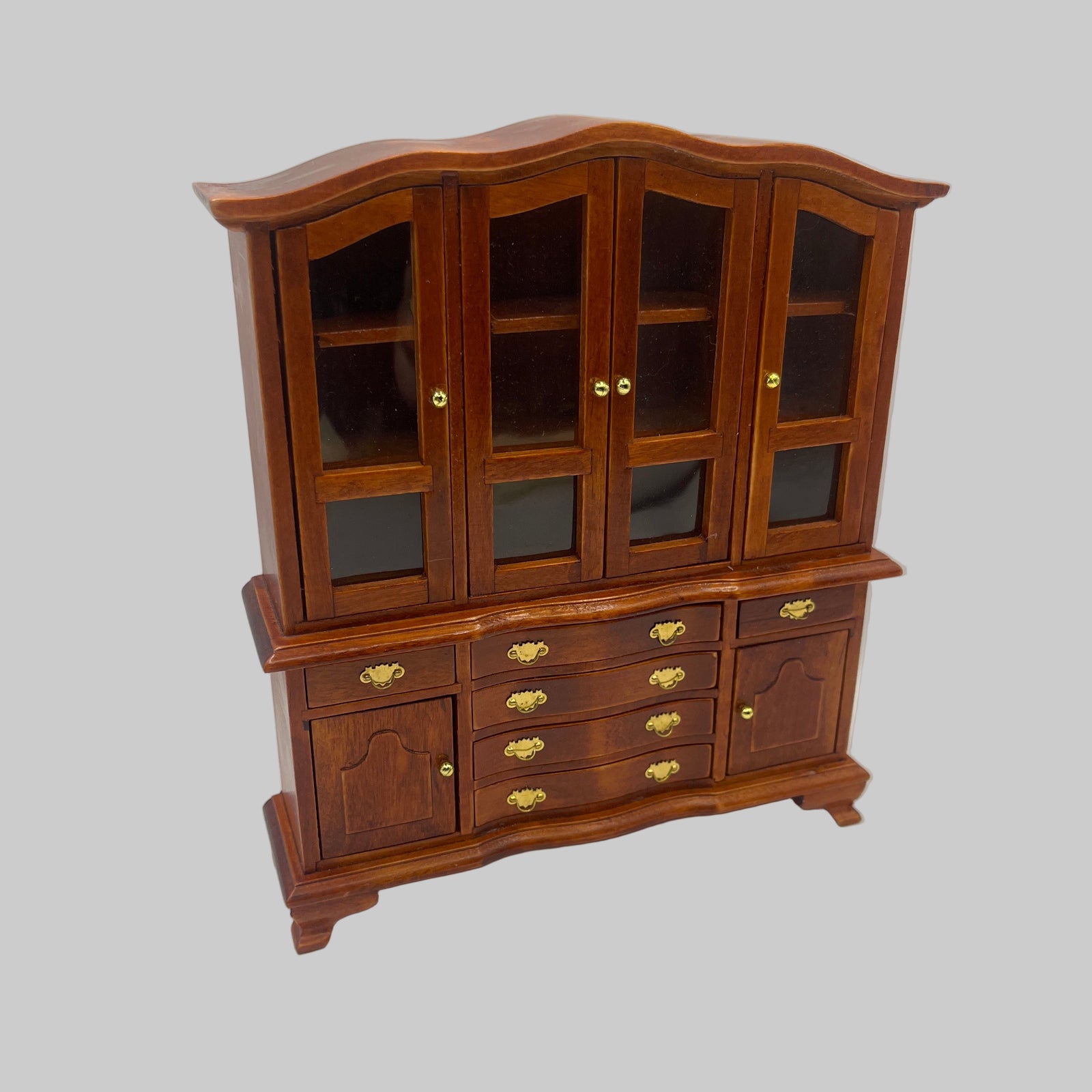LOU031 - Large display cabinet