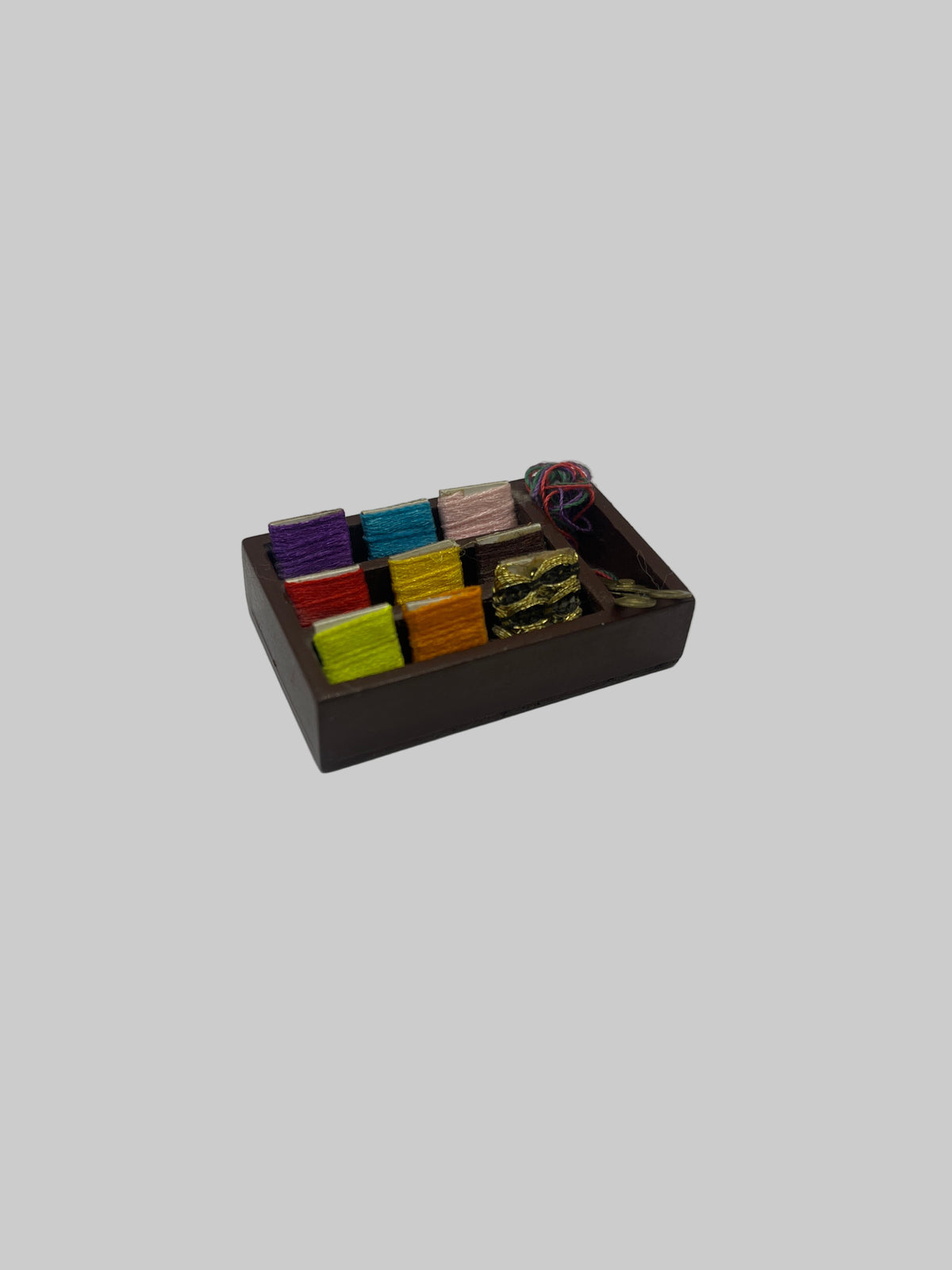 ACC132 - Filled sewing box