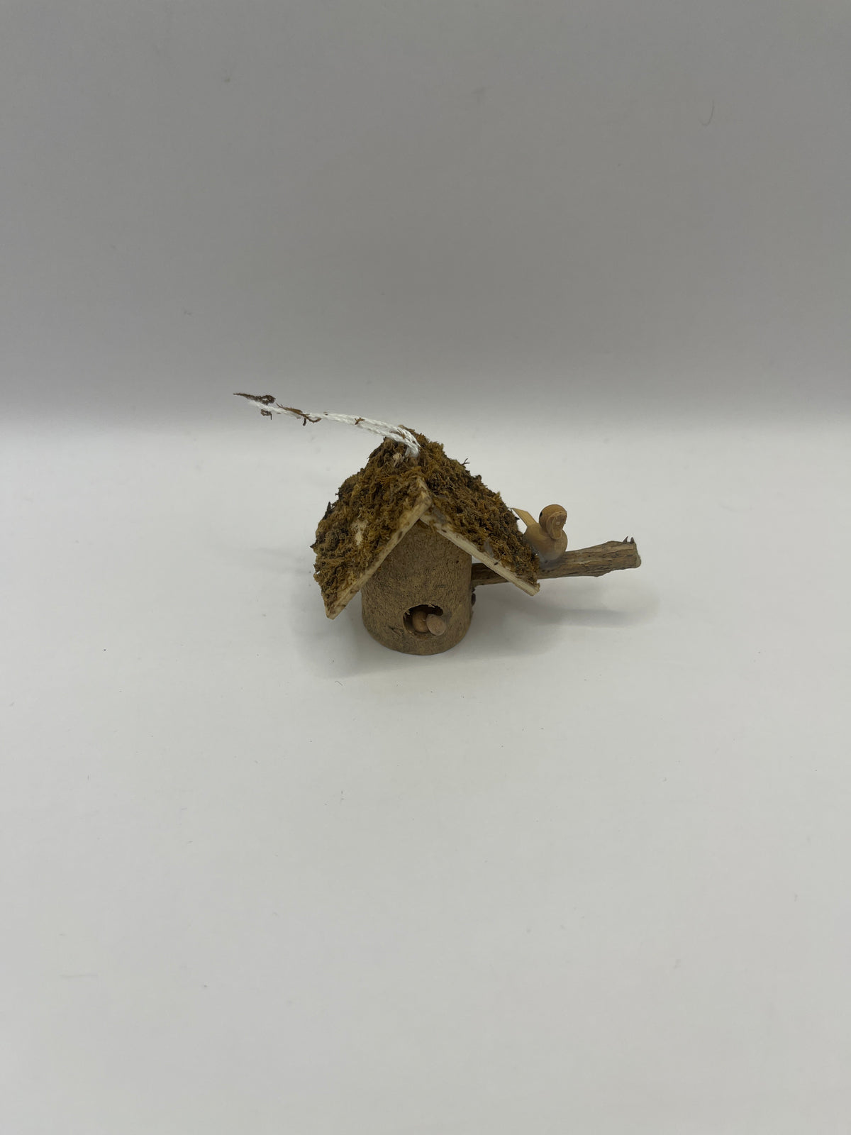 D1588 - Wooden hanging bird house