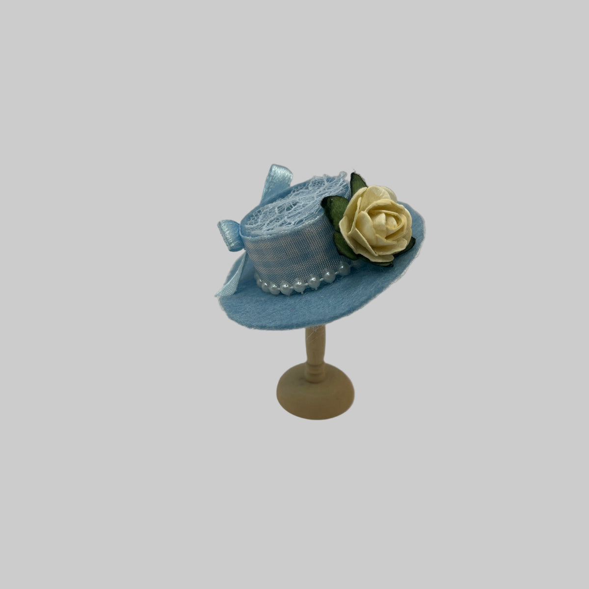 YD098 - Ladies fancy hat