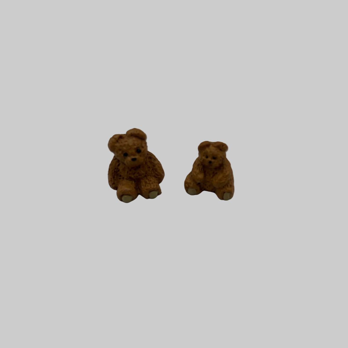dolls house pair of teddy bear toys