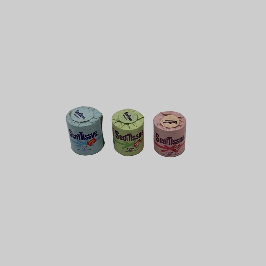 D960 - 3 toilet rolls