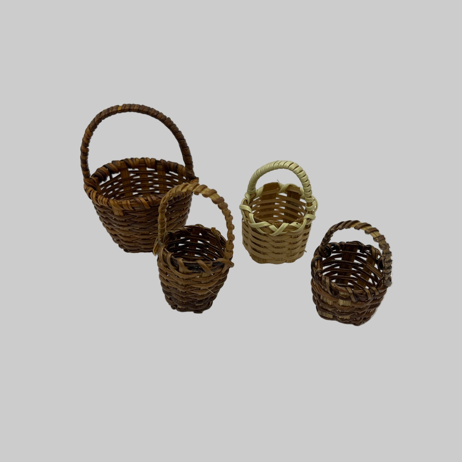 Dolls house carry baskets